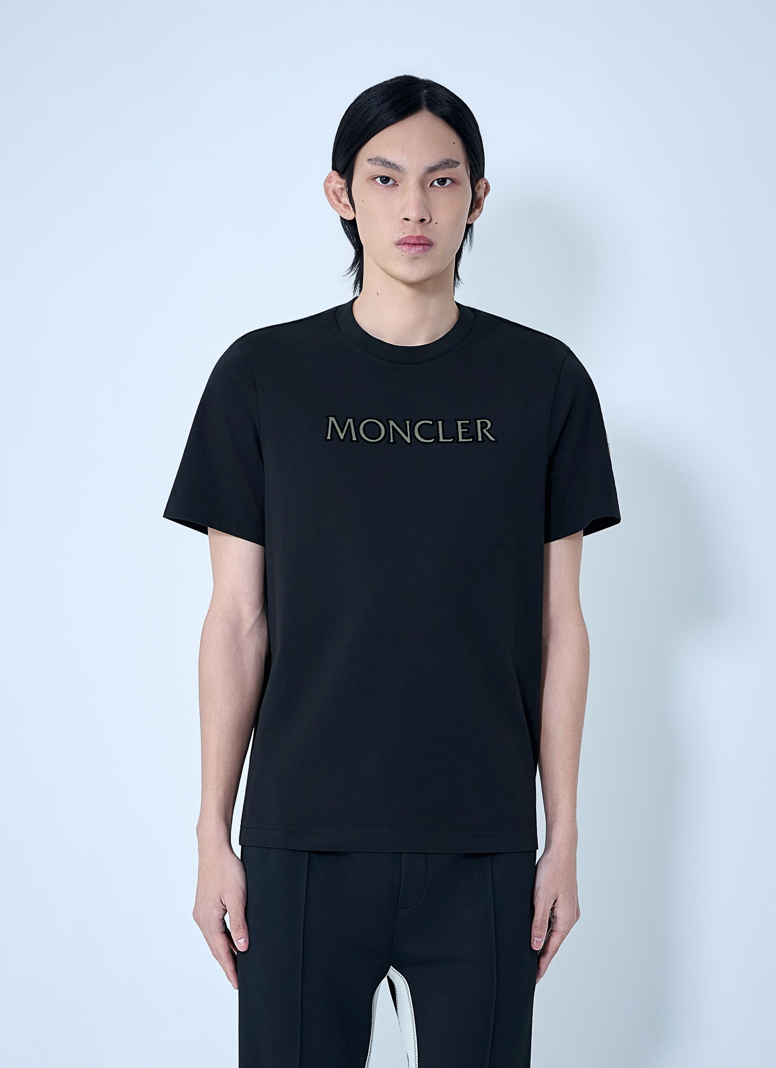 Moncler Logo Motif T-Shirt Size US S / EU 44-46 / 1 - 1 Thumbnail