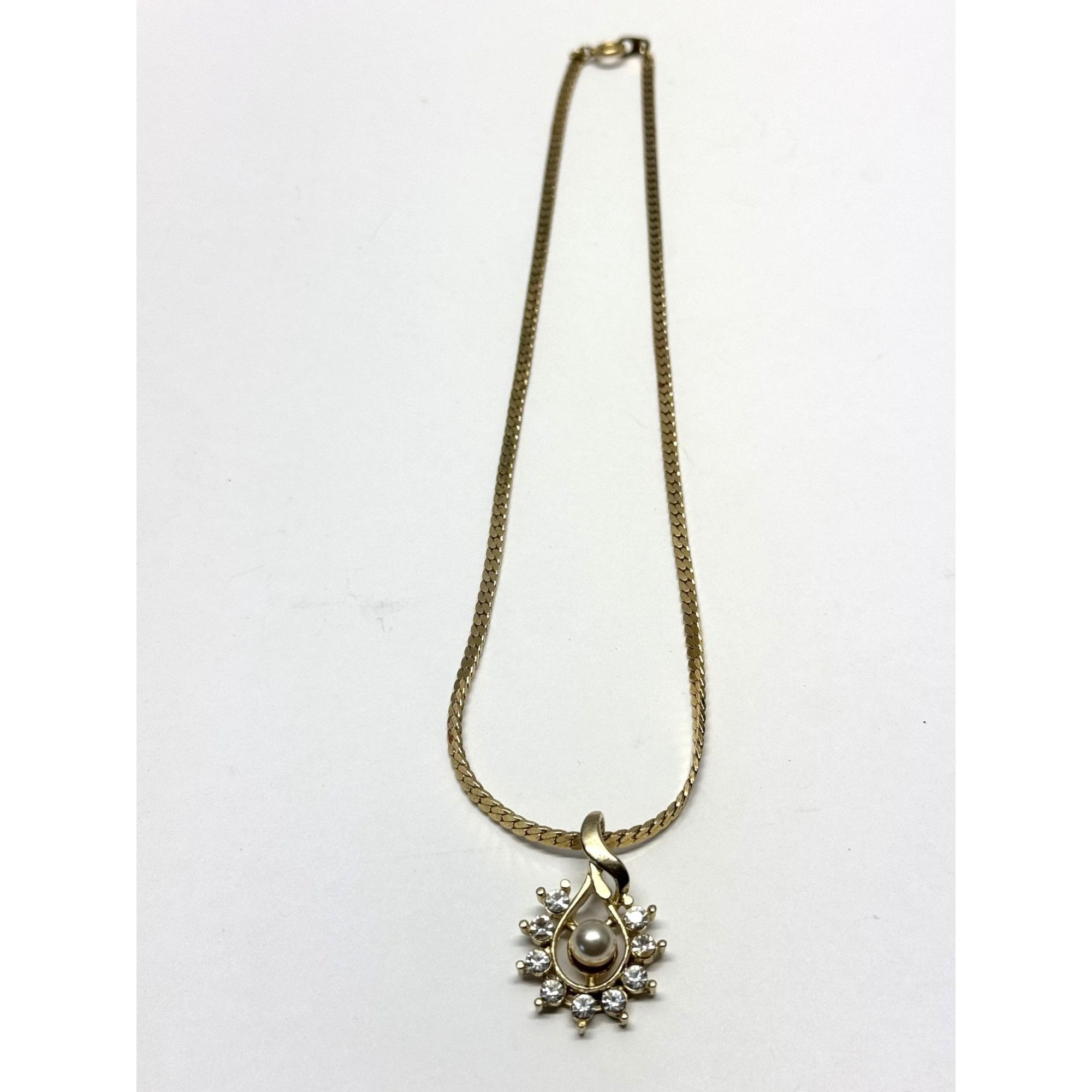 Vintage Vintage Pearl rhinestone charm pendant necklace Size ONE SIZE - 4 Thumbnail