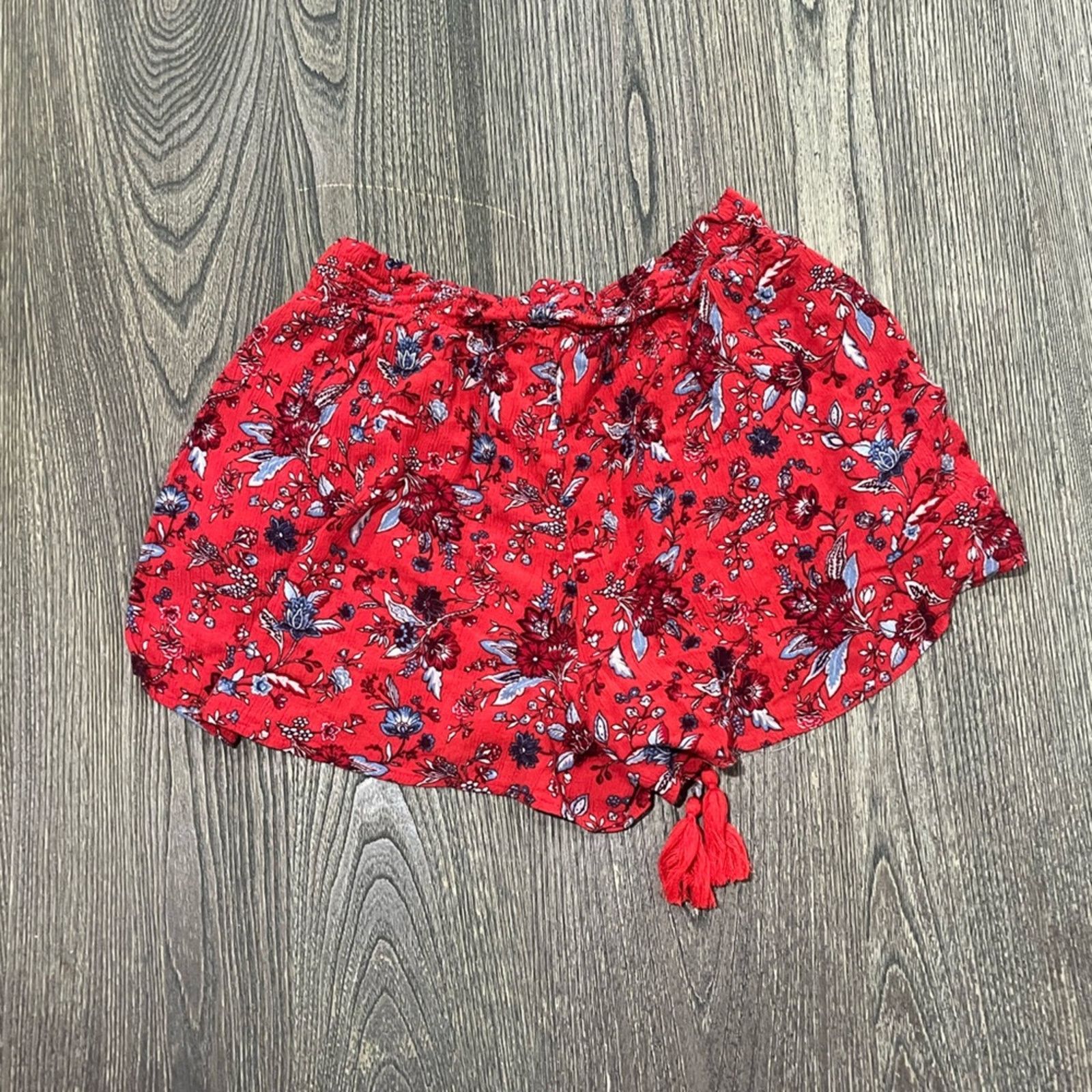 American Eagle Outfitters American Eagle Floral Short Elastic Waist Pull-On Red SZ S Size 26" / US 2 / IT 38 - 4 Thumbnail