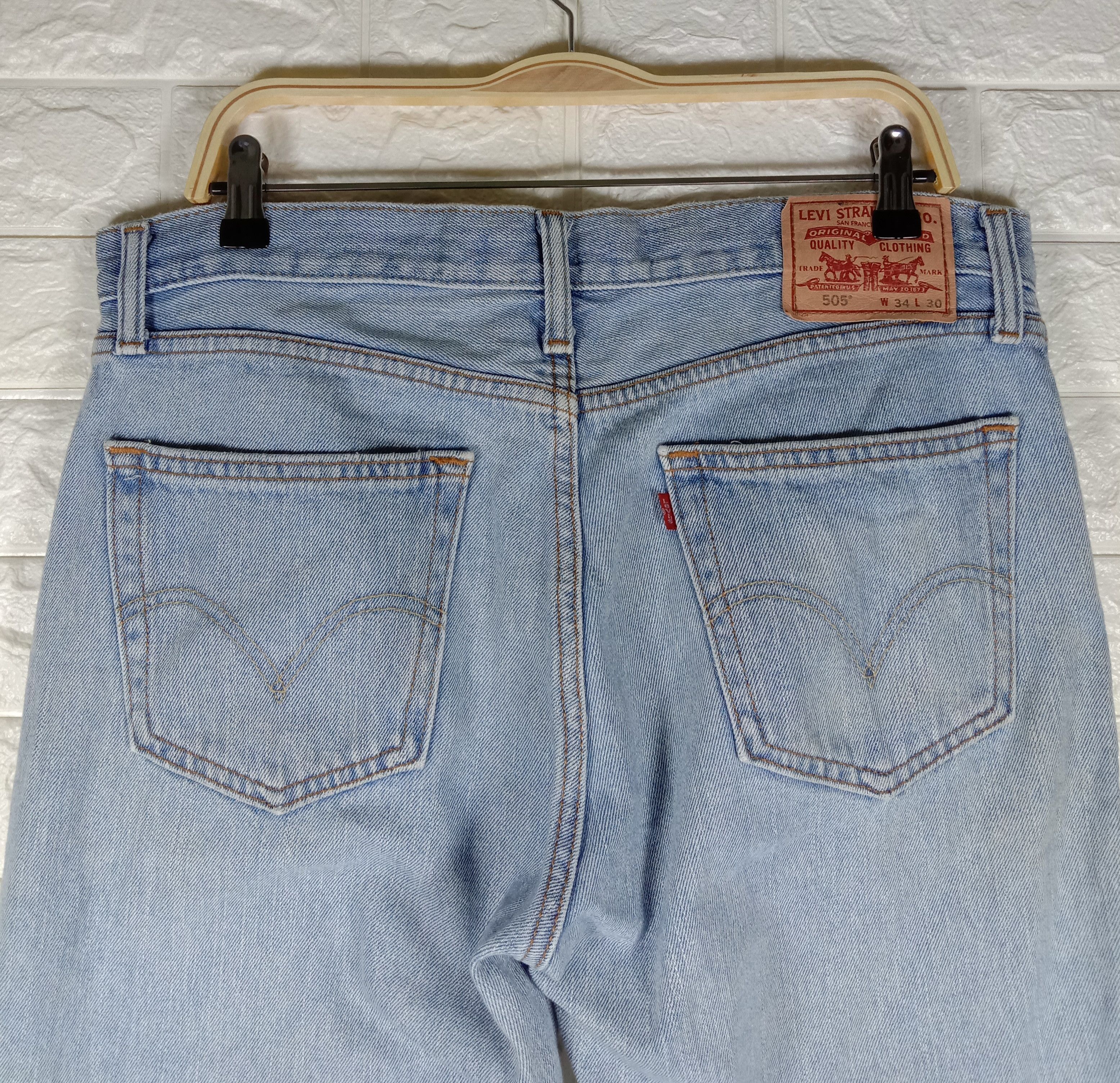Levi's Vintage Levi's 505 Jeans Straight Fit Light Wash Denim Size US 34 / EU 50 - 6 Thumbnail