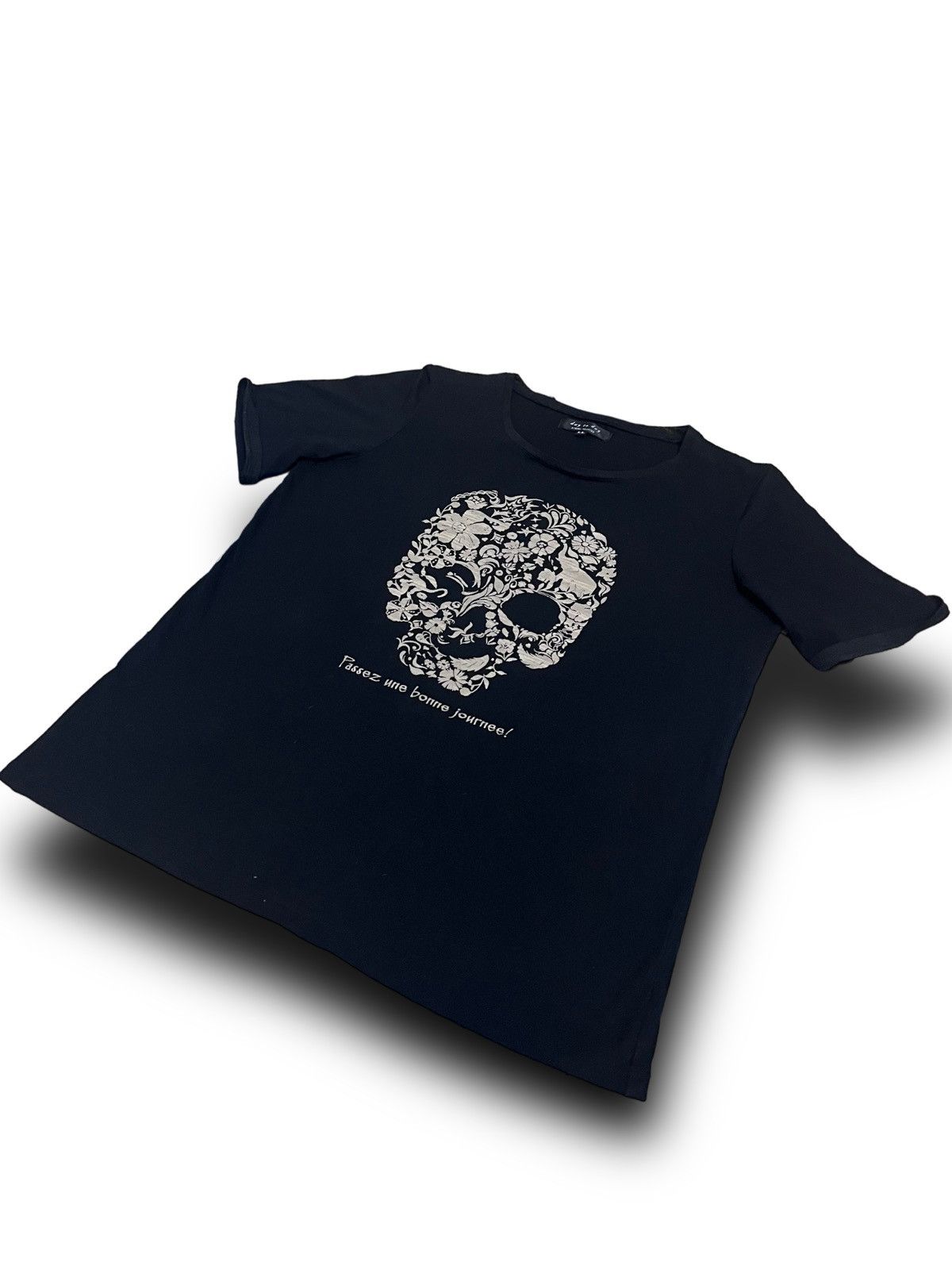 Other Hiromi Yoshida Flower Skull Mastermind Style T-shirt Size US XL / EU 56 / 4 - 2 Thumbnail