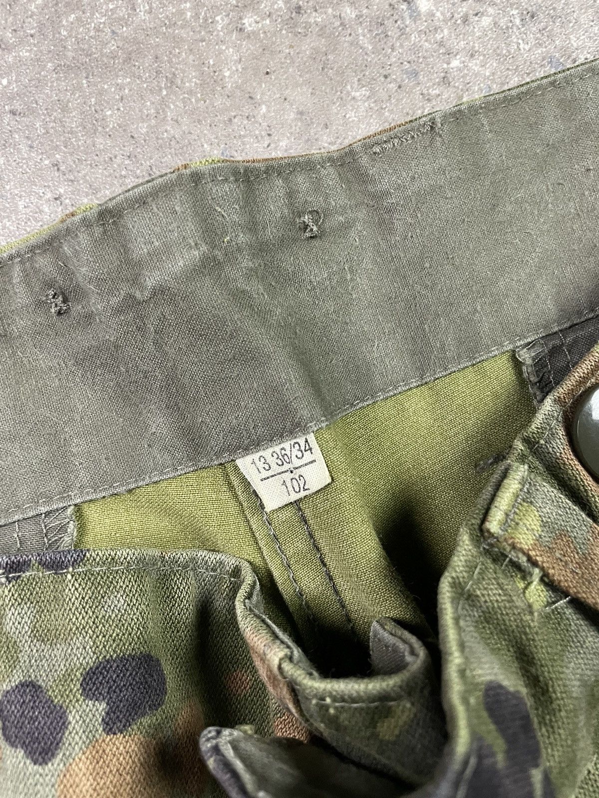 Japanese Brand × Vintage Vintage 90s Baggy Military Camo Cargo Pants Size US 36 / EU 52 - 3 Thumbnail