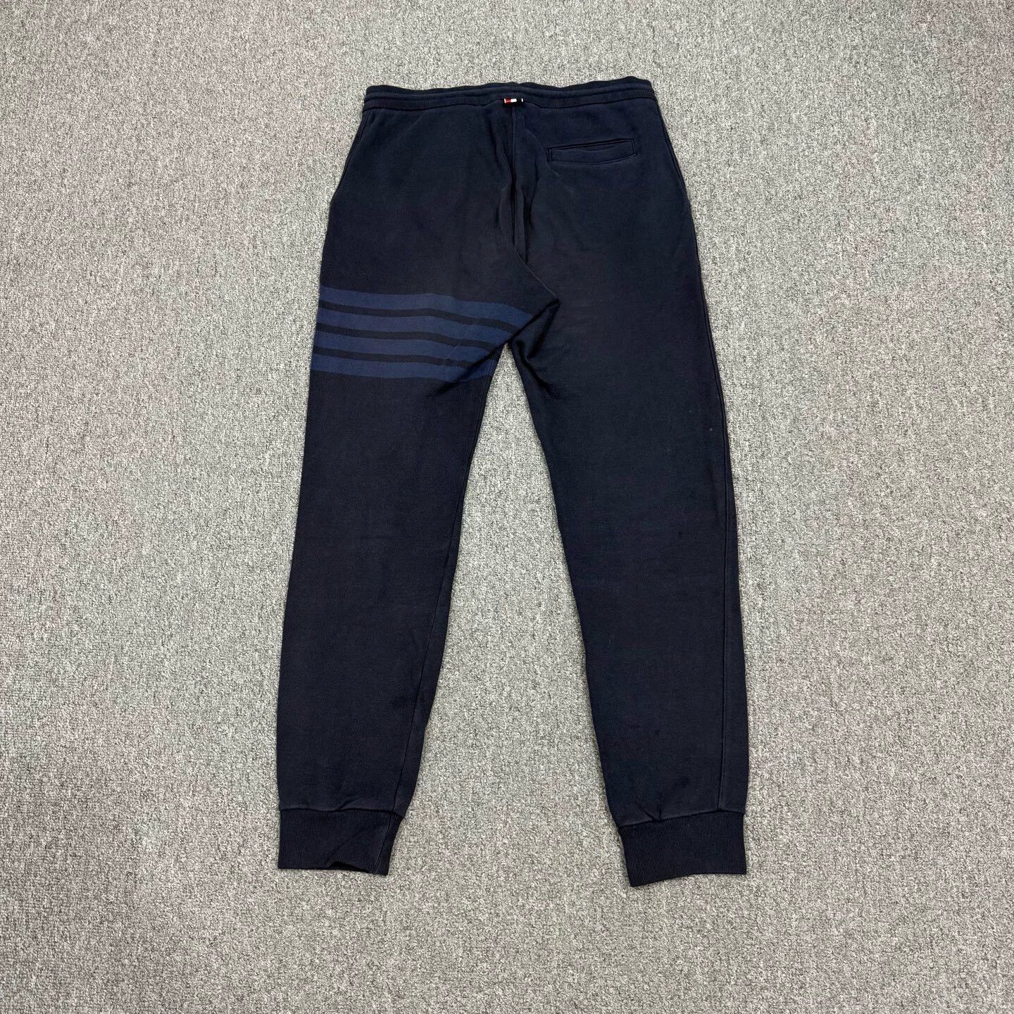 Thom Browne TB deep blue 4-bar stripe sweatpants size 2 95 new Size US 32 / EU 48 - 2 Thumbnail