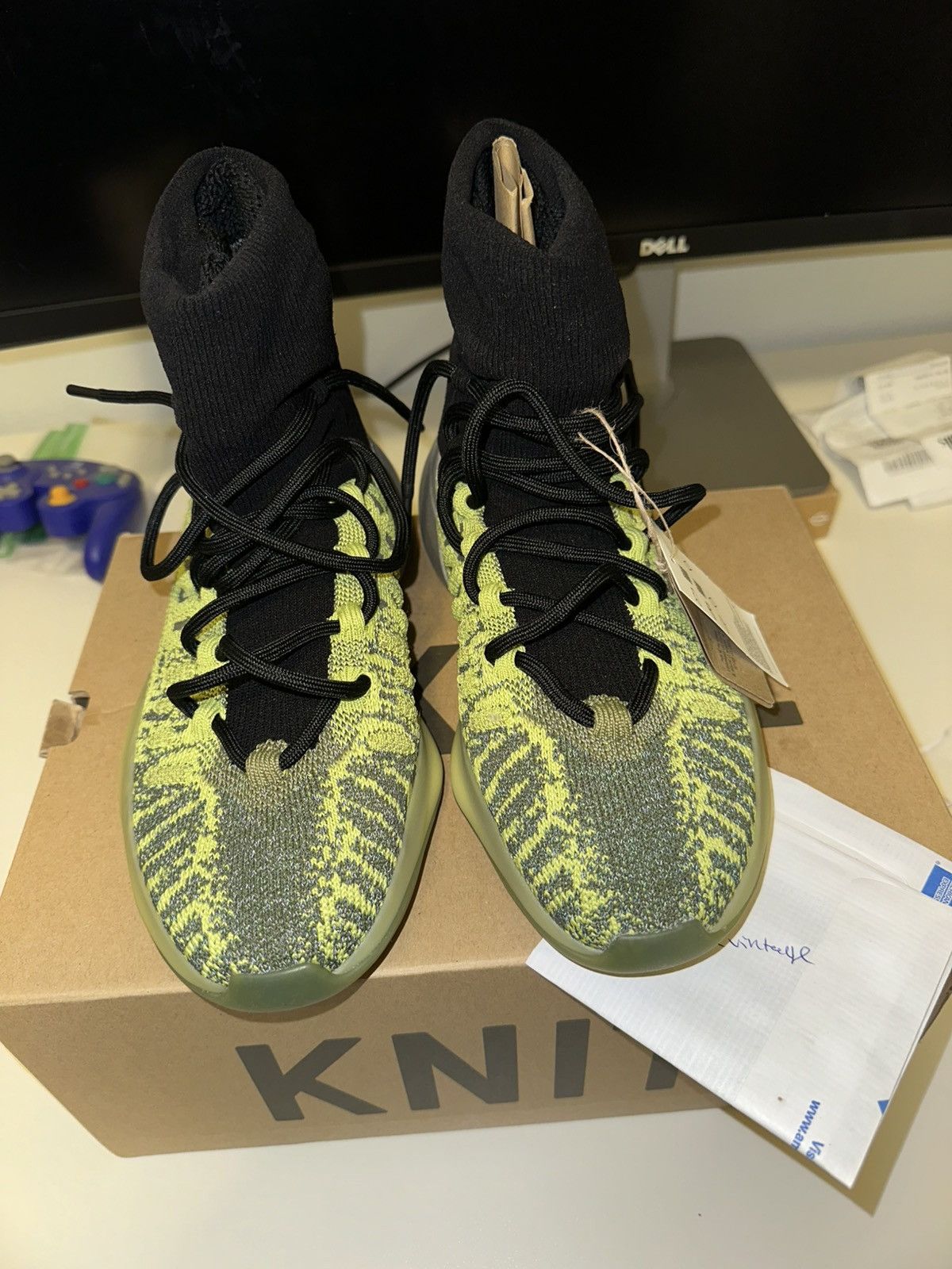 Adidas × Yeezy Yzy basketball knit energy glow Size US 7 / EU 40 - 2 Thumbnail