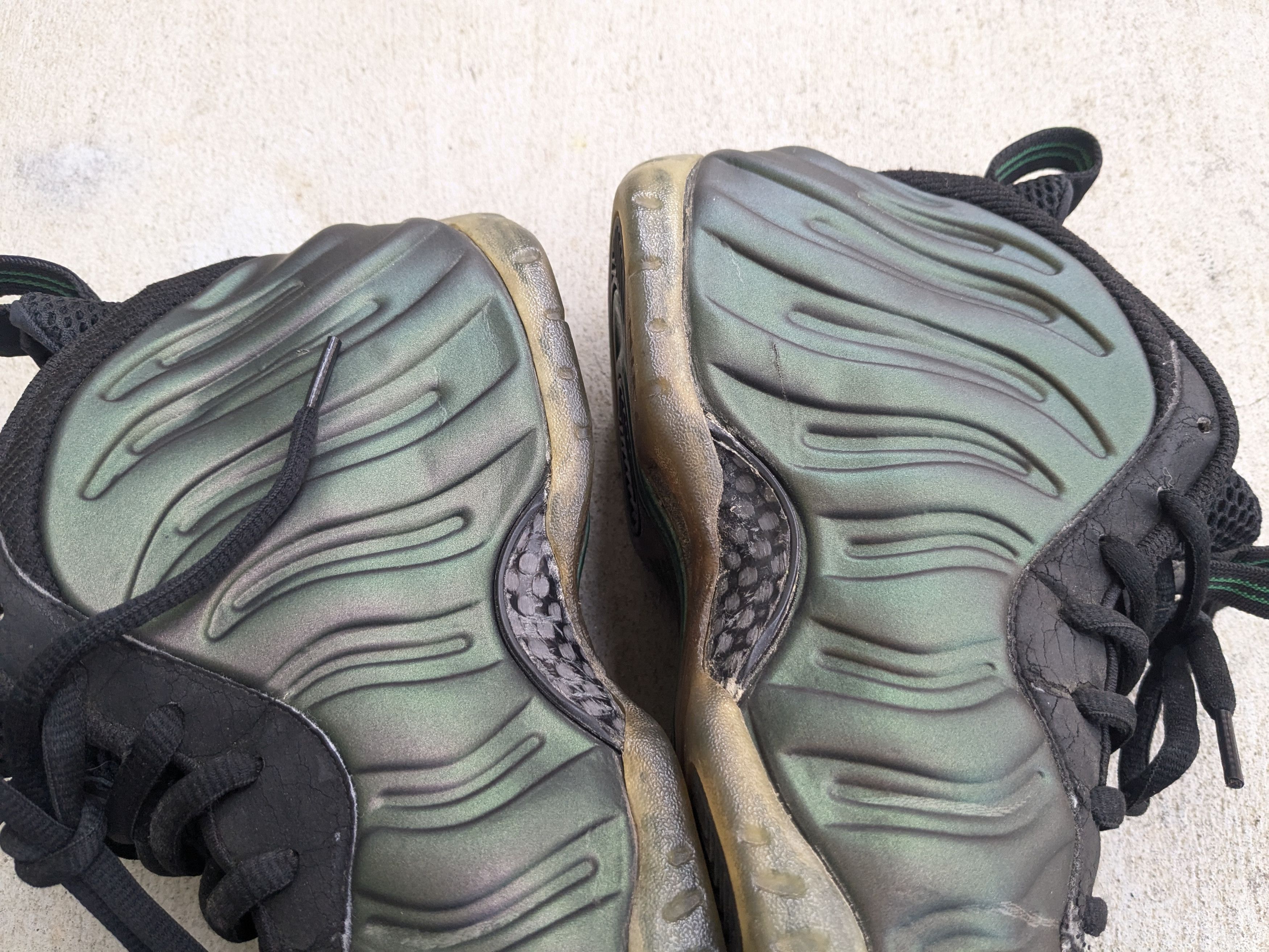 Nike Nike Air FOAMPOSITE PRO Pine Green 624041-301 9 Size US 9 / EU 42 - 13 Thumbnail
