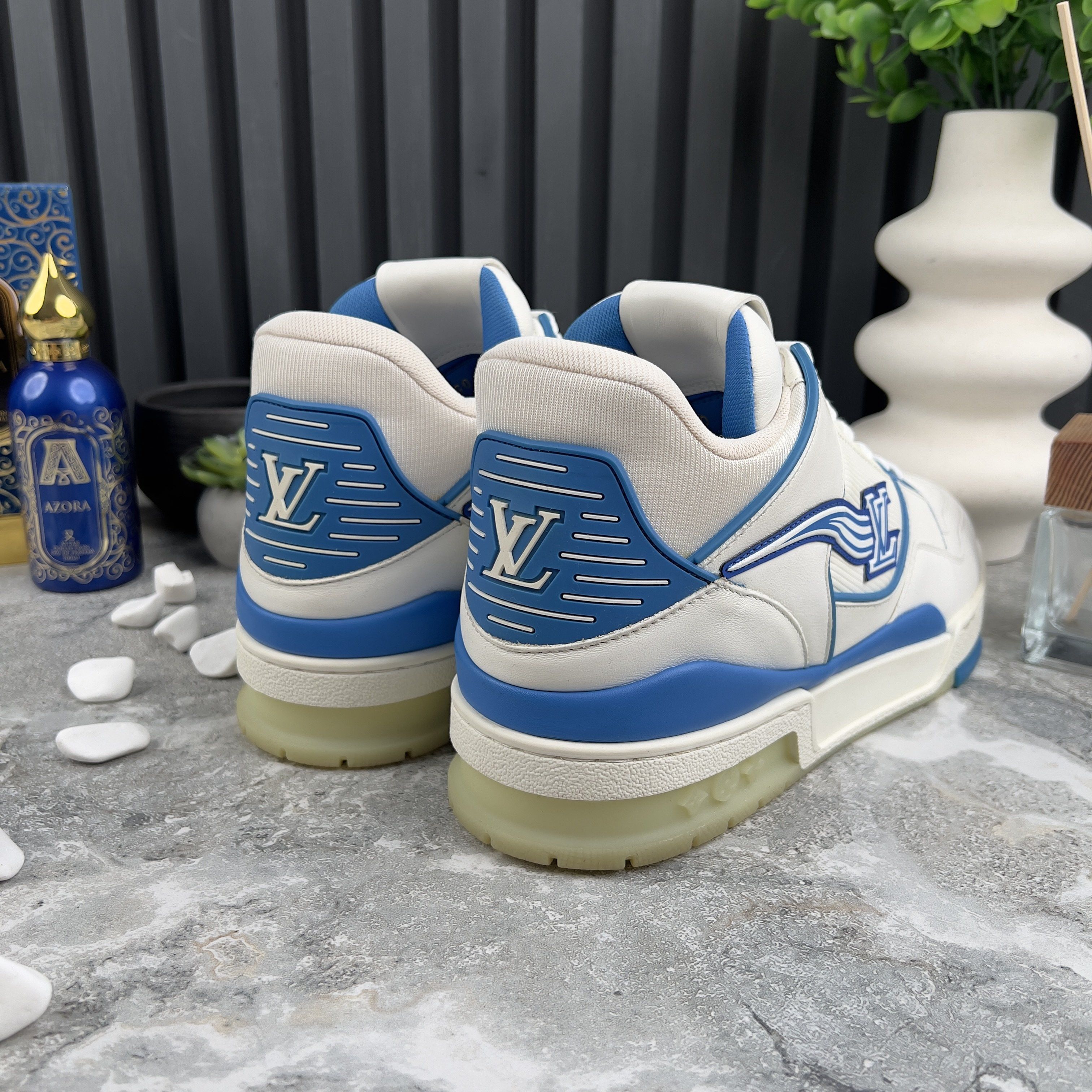 Louis Vuitton LV Trainer Azur White Blue Sneakers Size US 10 / EU 43 - 8 Thumbnail