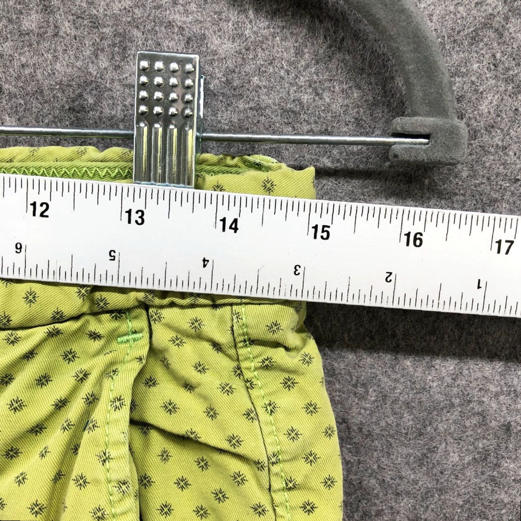 Uniqlo Uniqlo Chino Shorts Mens S 27-30'' Waist 11'' Inseam Lime Green Flat Front Cotton Casual Preppy 90s Mens? Size US 29 - 6 Thumbnail