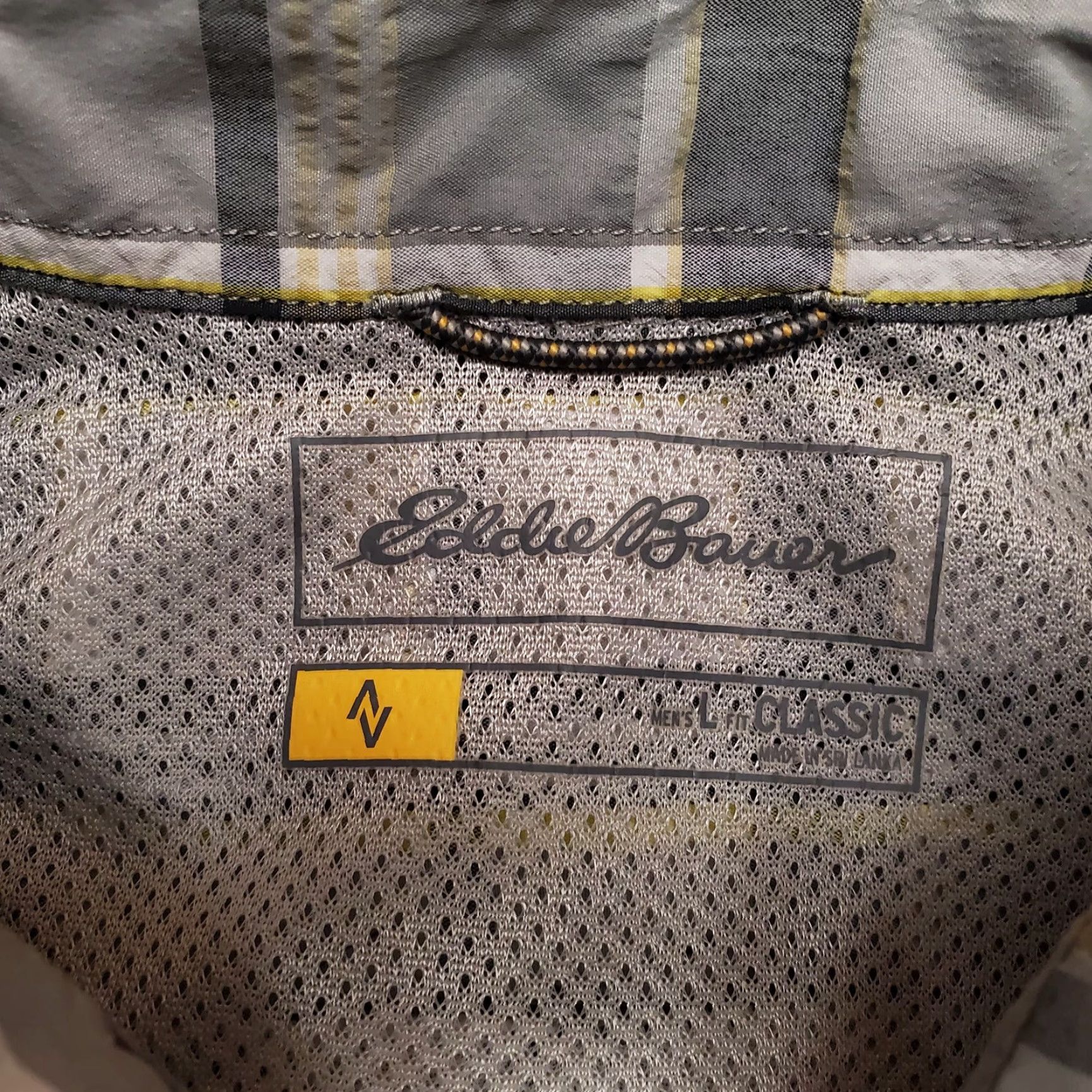 Eddie Bauer Eddie Bauer Shirt Mens L Gray Plaid Nylon Blend Outdoor Casual Button-Up Shirt Size US L / EU 52-54 / 3 - 3 Thumbnail