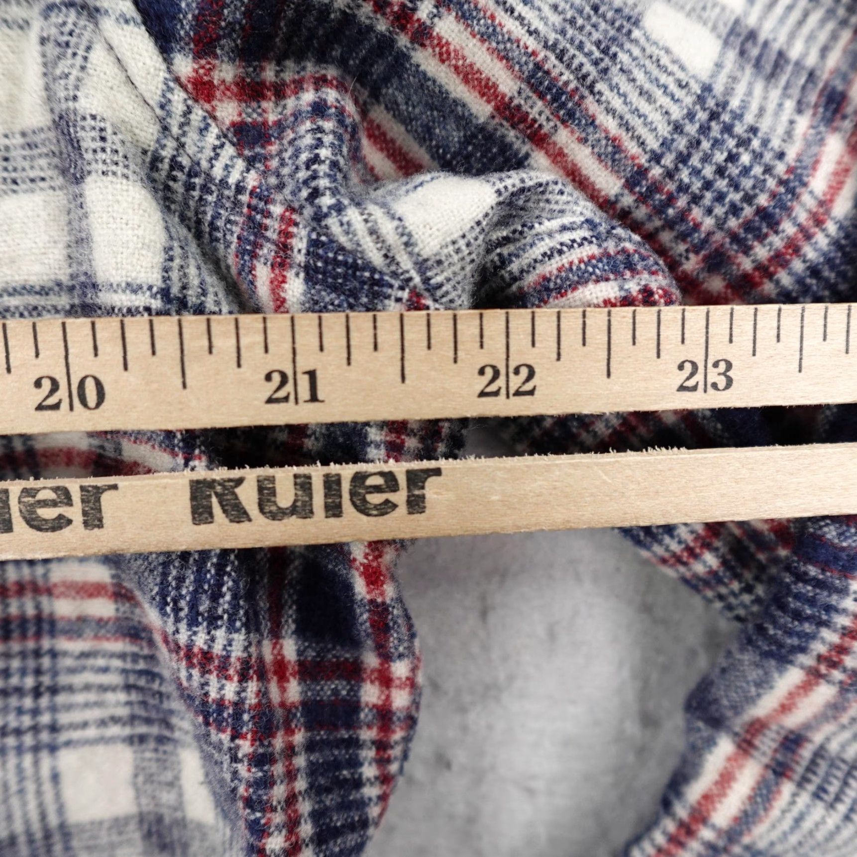 Pendleton VINTAGE Pendleton Shirt Womens Large Blue Plaid Wool Flannel Button Up Size L / US 10 / IT 46 - 7 Thumbnail