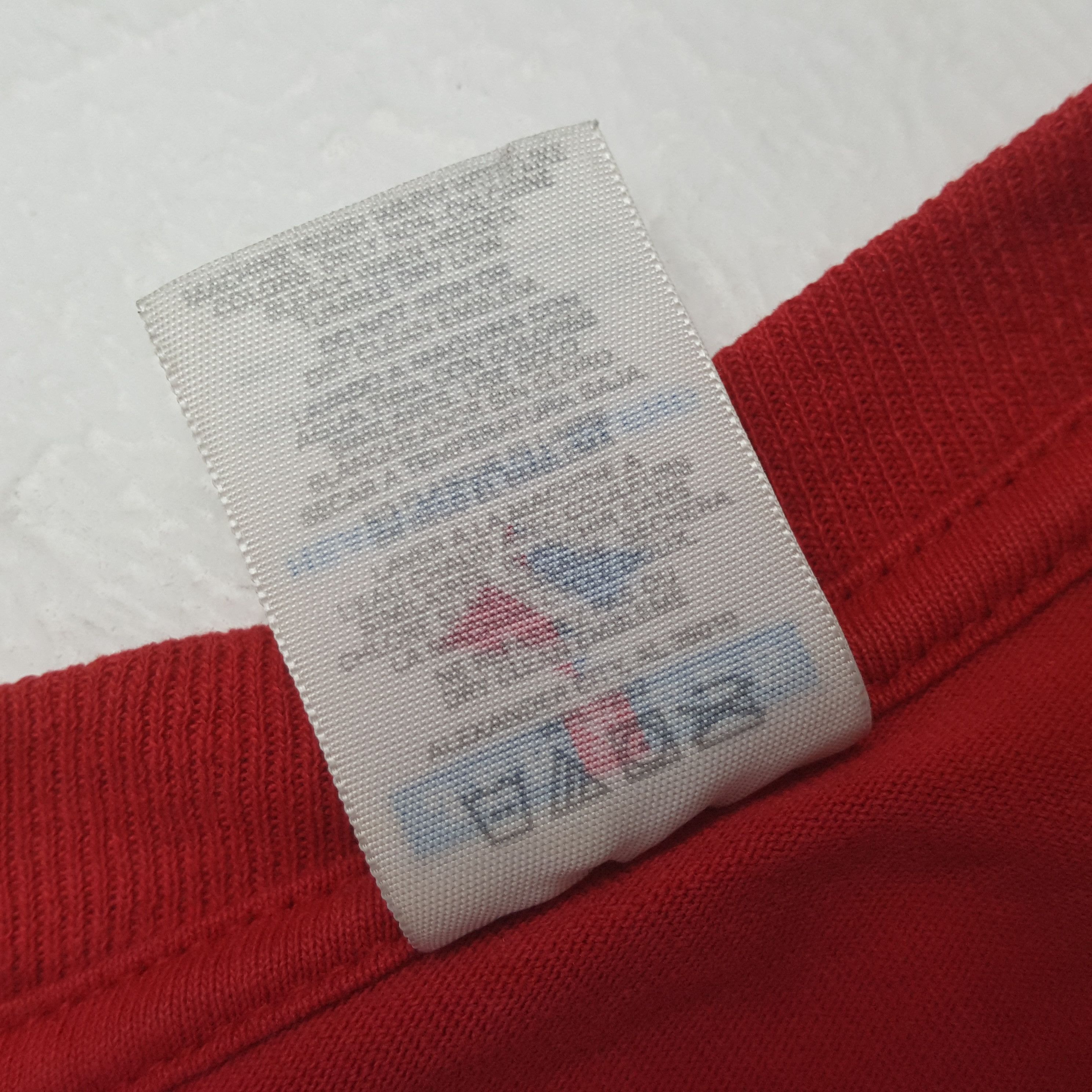 Band Tees Vintage Taking Back Sunday American Rock Band T-shirt RR1 Size US M / EU 48-50 / 2 - 5 Thumbnail