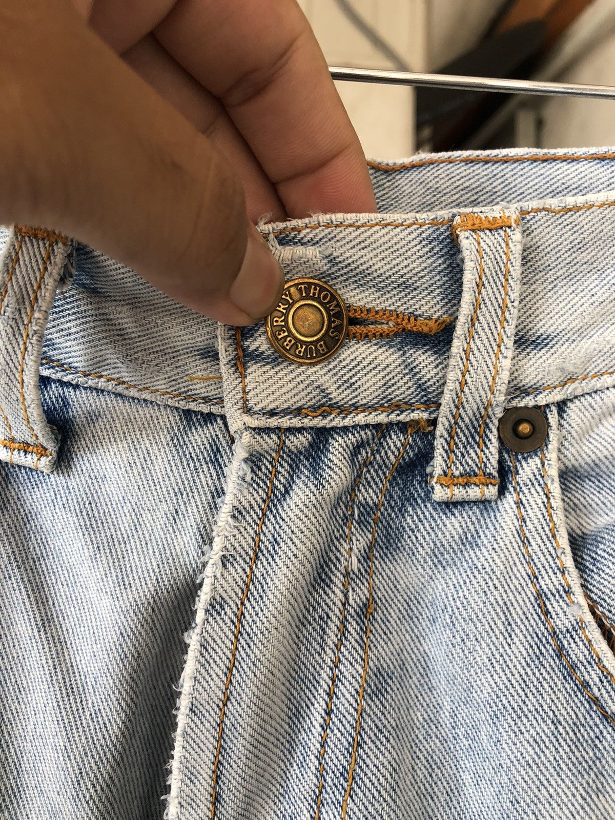 Burberry Vintage Burberry Distressed Denim Jeans Size 28" / US 6 / IT 42 - 7 Thumbnail