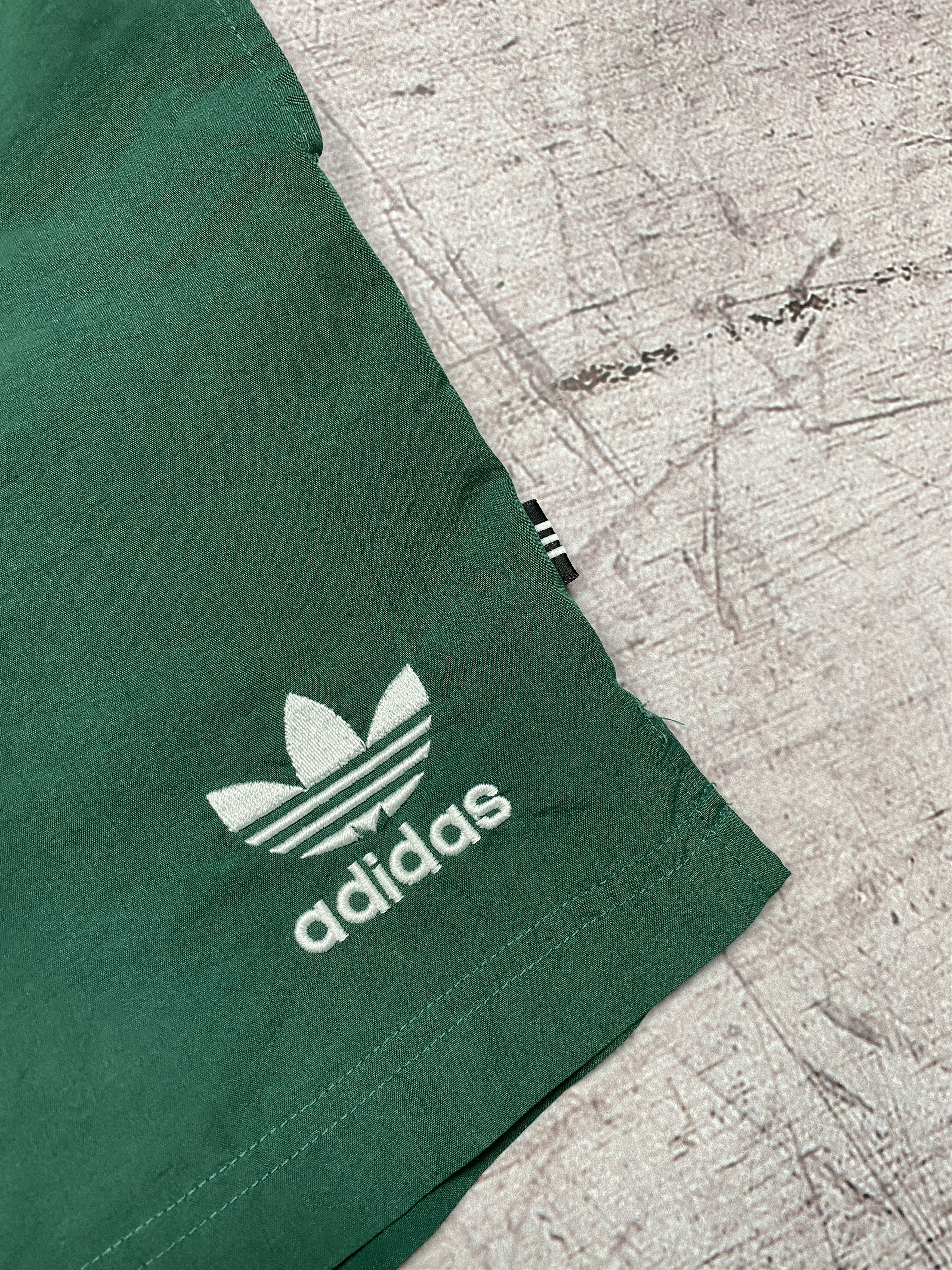 Adidas Adidas Vintage Mens Nylon Shorts Size US 30 / EU 46 - 3 Thumbnail