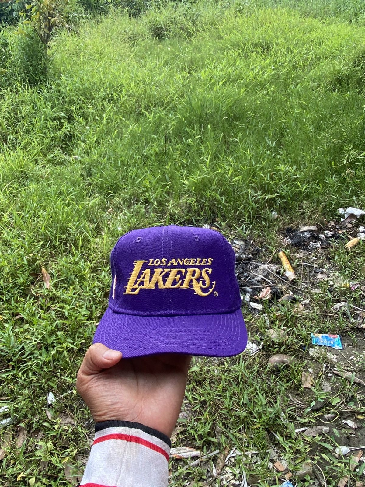 Vintage SNAPBACK VINTAGE LAKERS SPORT SPECIALTIES Size ONE SIZE - 1 Thumbnail