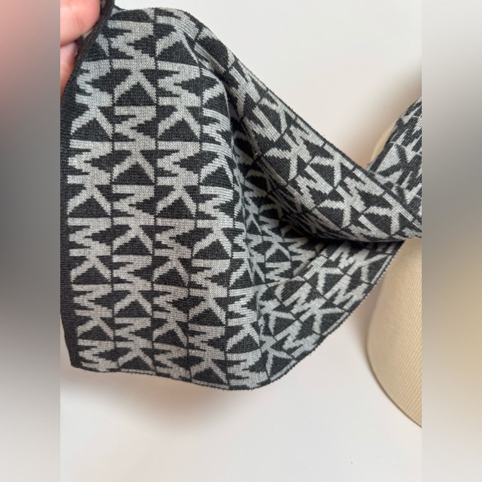 Michael Kors Michael Kors Scarf Winter Monogram MK Designer Accessory Size ONE SIZE - 3 Thumbnail