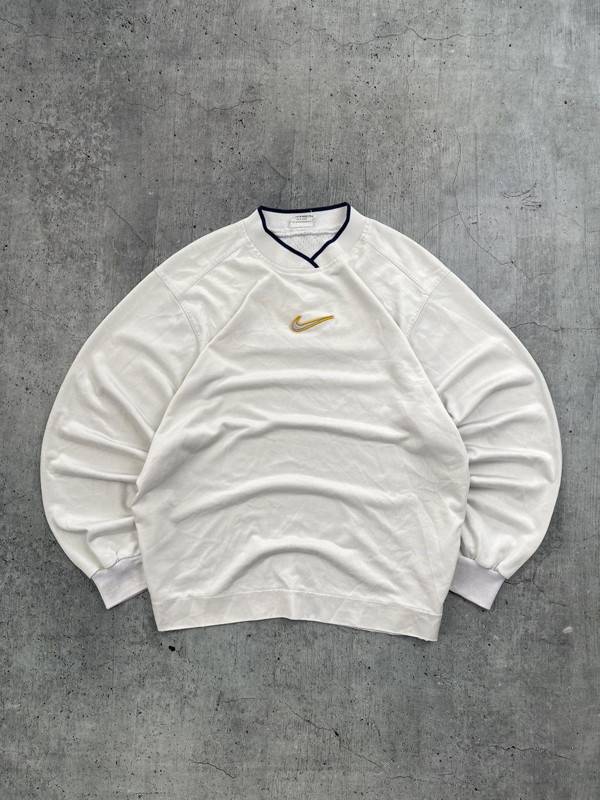 Nike Nike Vintage Sweatshirt Big Central Logo Japanese Y2K Size US M / EU 48-50 / 2 - 2 Thumbnail