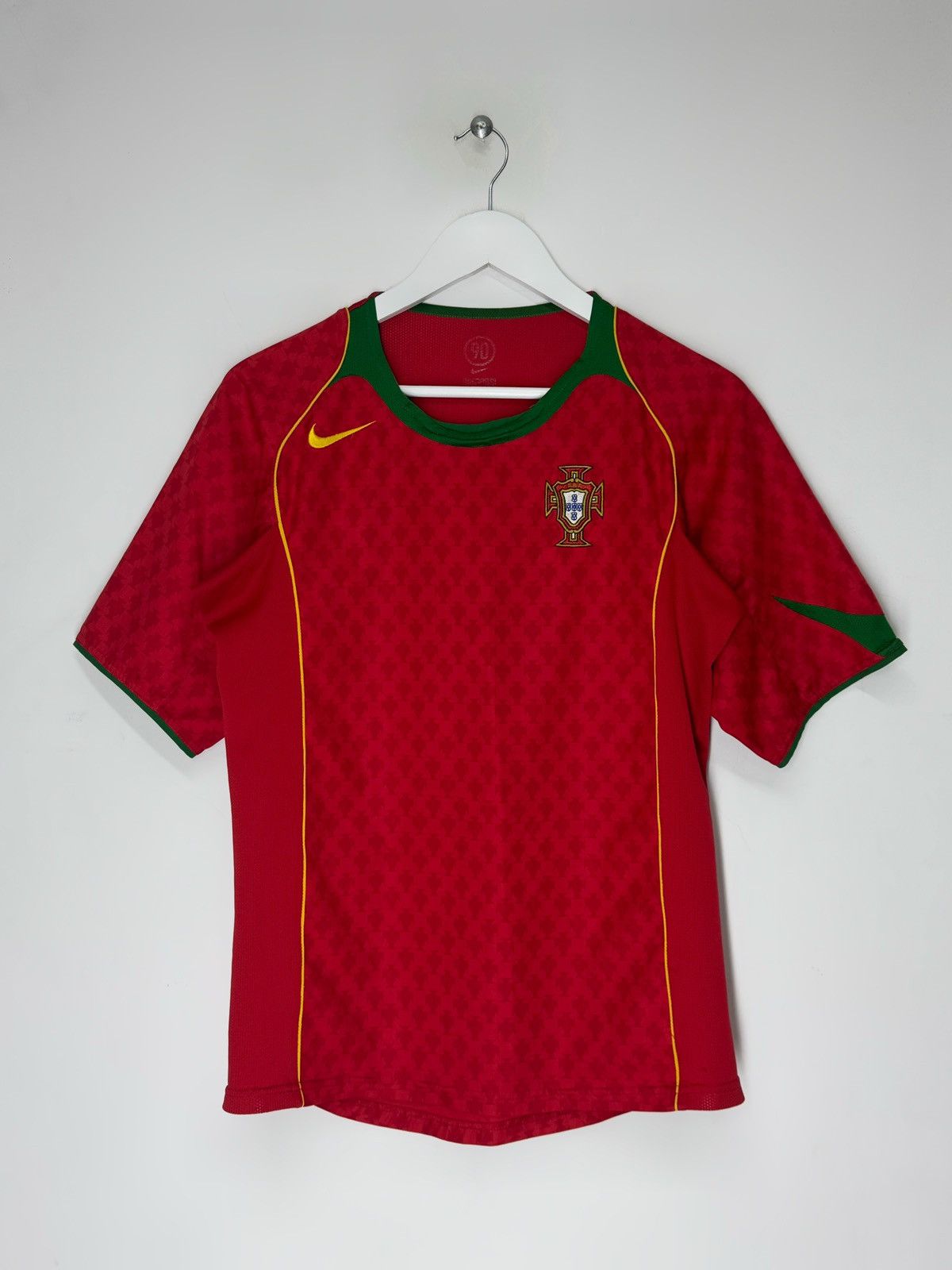 Nike Nike Portugal 2004/05 Home Football Shirt Jersey Size US S / EU 44-46 / 1 - 1 Thumbnail