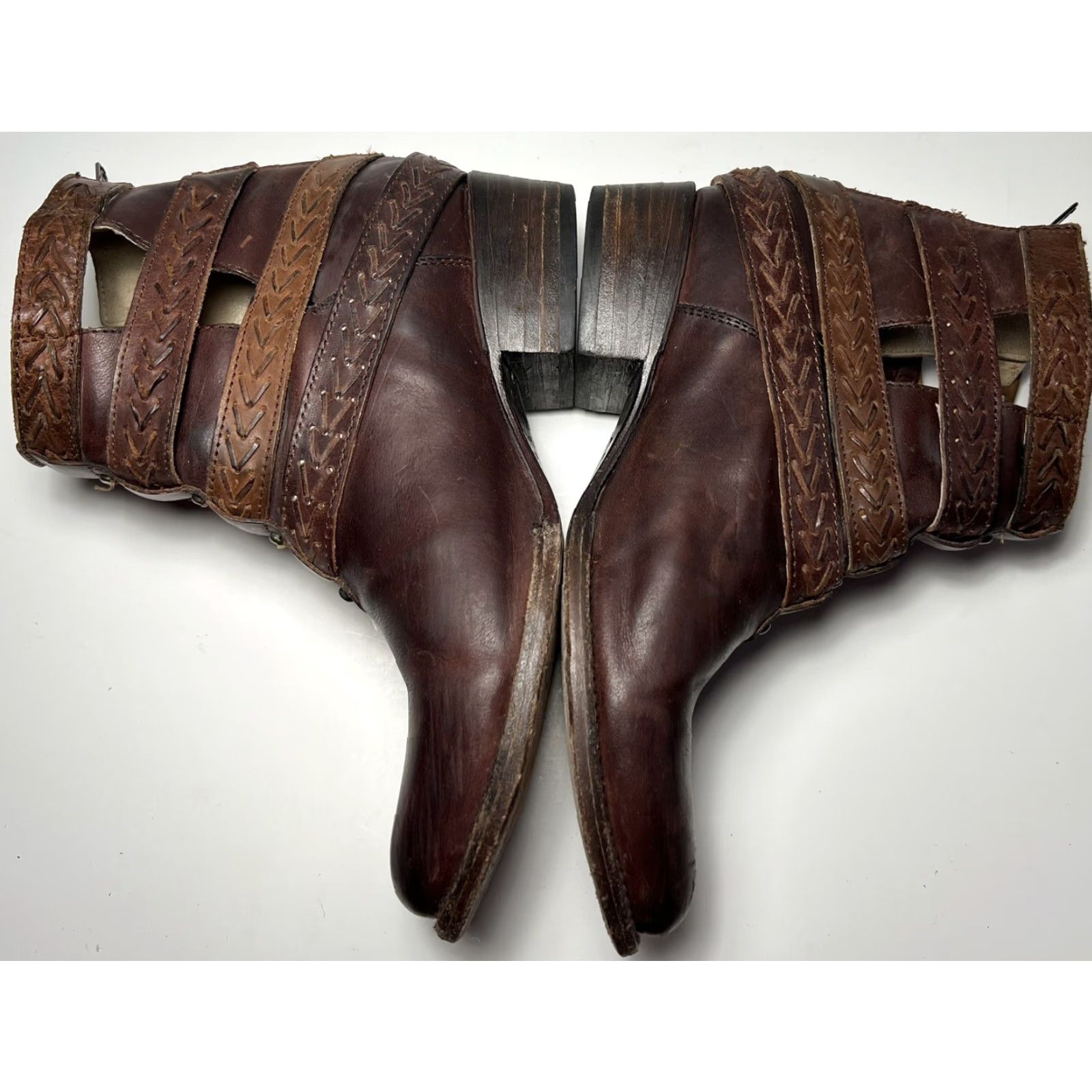 FREEBIRD FREEBIRD BY STEVEN Women's Bootie Brown Leather Distressed Roper Ankle Zipper Buckle 8 Modern Bohemian Size US 8 / IT 38 - 3 Thumbnail