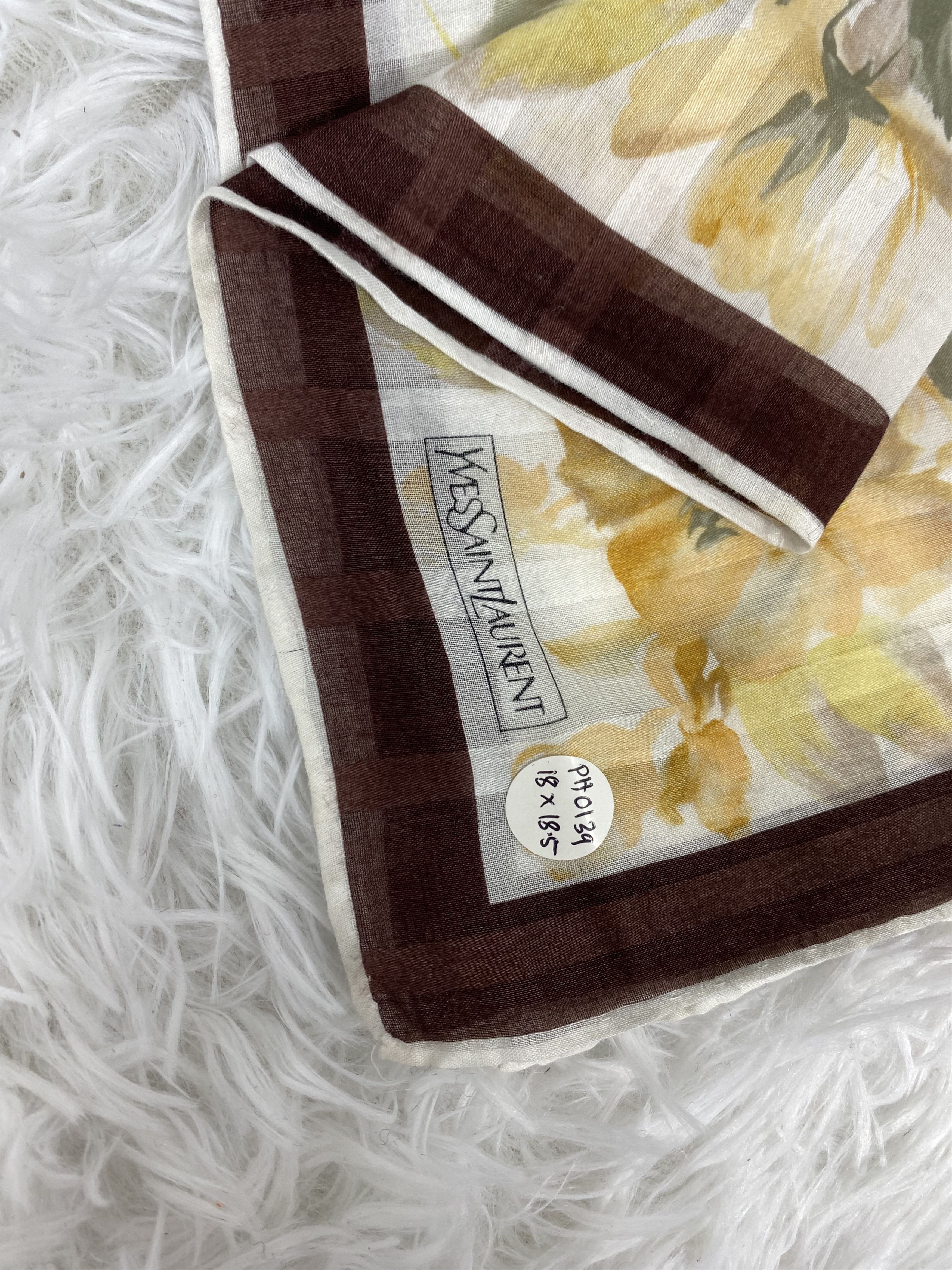 Vintage Vintage Yves Saint Laurent Handkerchief PH0139 Size ONE SIZE - 2 Thumbnail