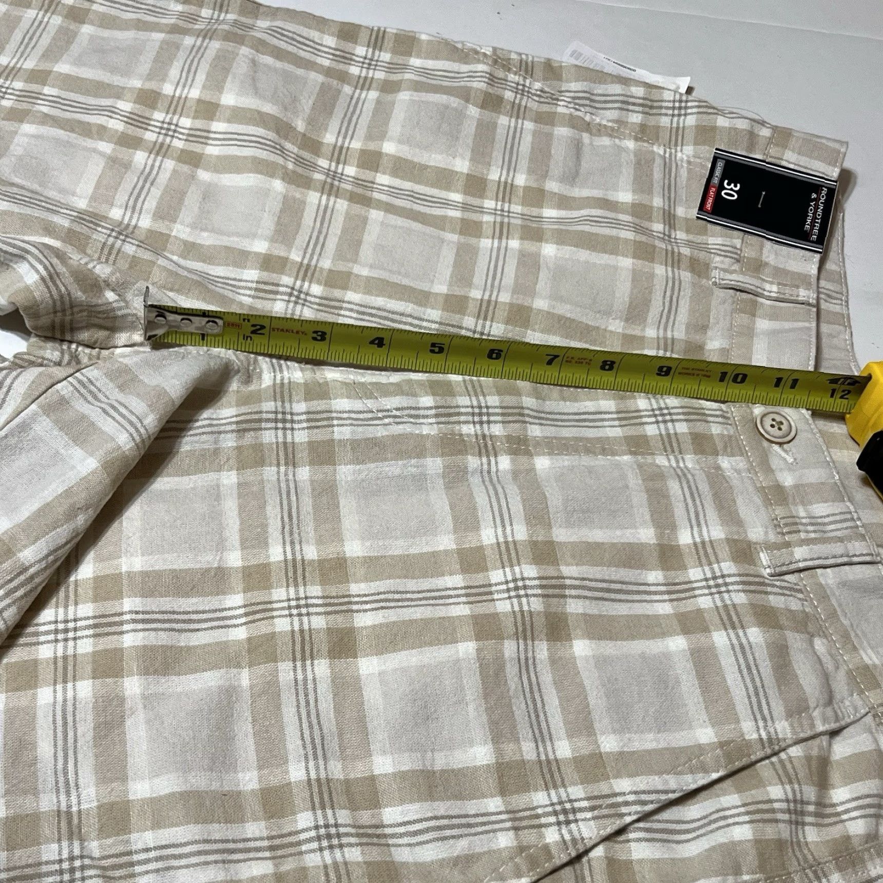 Roundtree & Yorke Roundtree & Yorke Shorts Mens 30 Plaid Linen Blend Classic Fit Flat Front Beige 9in Inseam Casual Mens Size US 30 / EU 46 - 4 Thumbnail