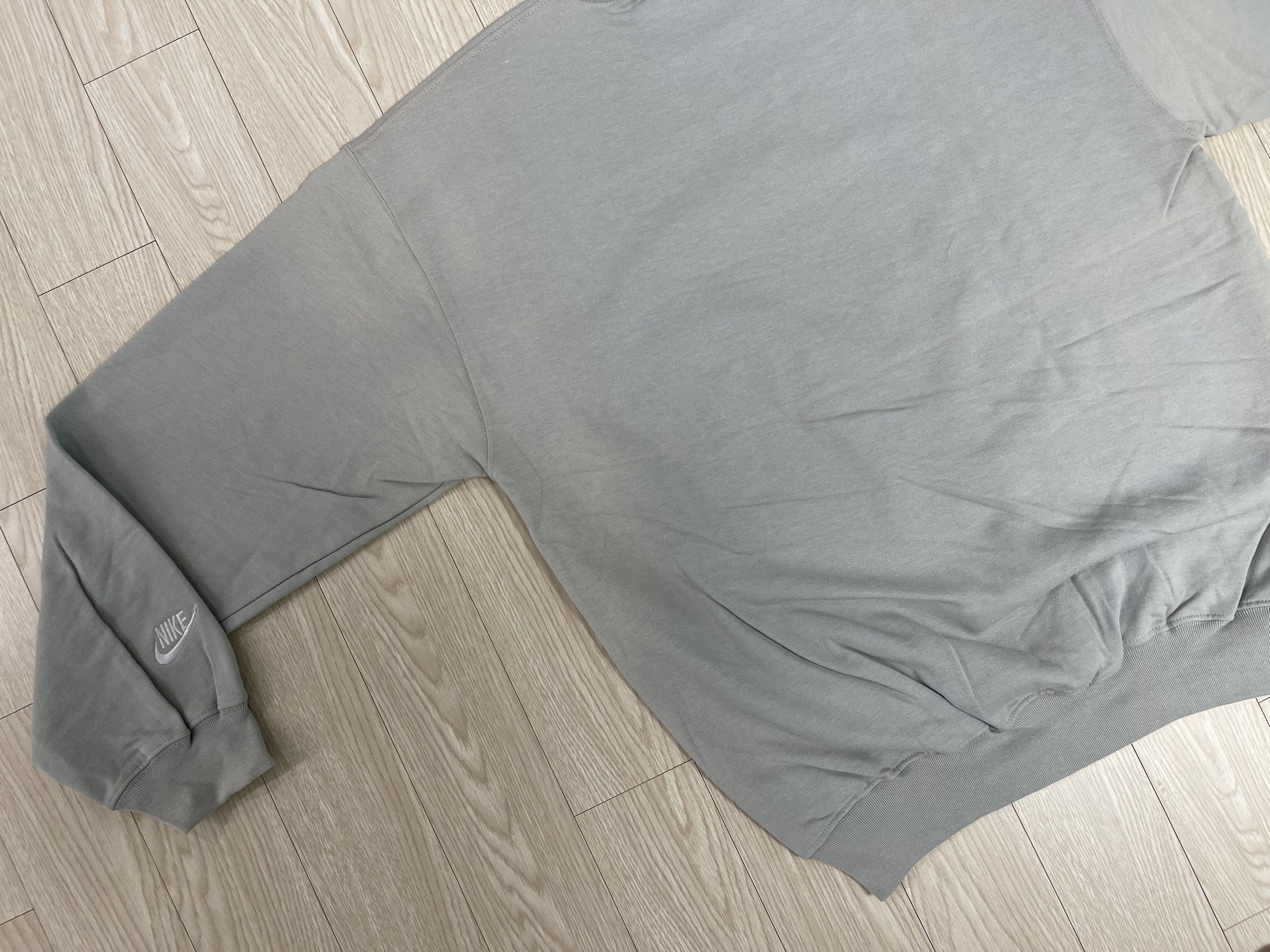 Nike Nike Red Tag Old 90’s Vintage Sweatshirt 1990 Gray L Size US L / EU 52-54 / 3 - 6 Thumbnail