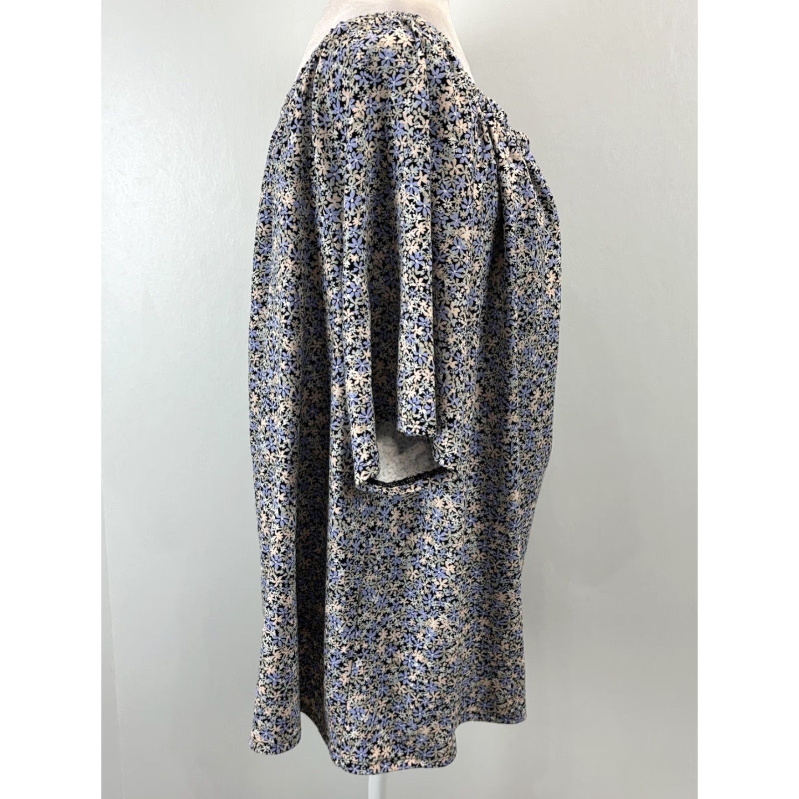 J. Jill J. Jill We Double Face Jersey Floral 2 Way Top Shirt Sz 3X Plus Multicolor Short Sleeve Round Neck Women Size XXL / US 16-18 / IT 52-54 - 4 Thumbnail