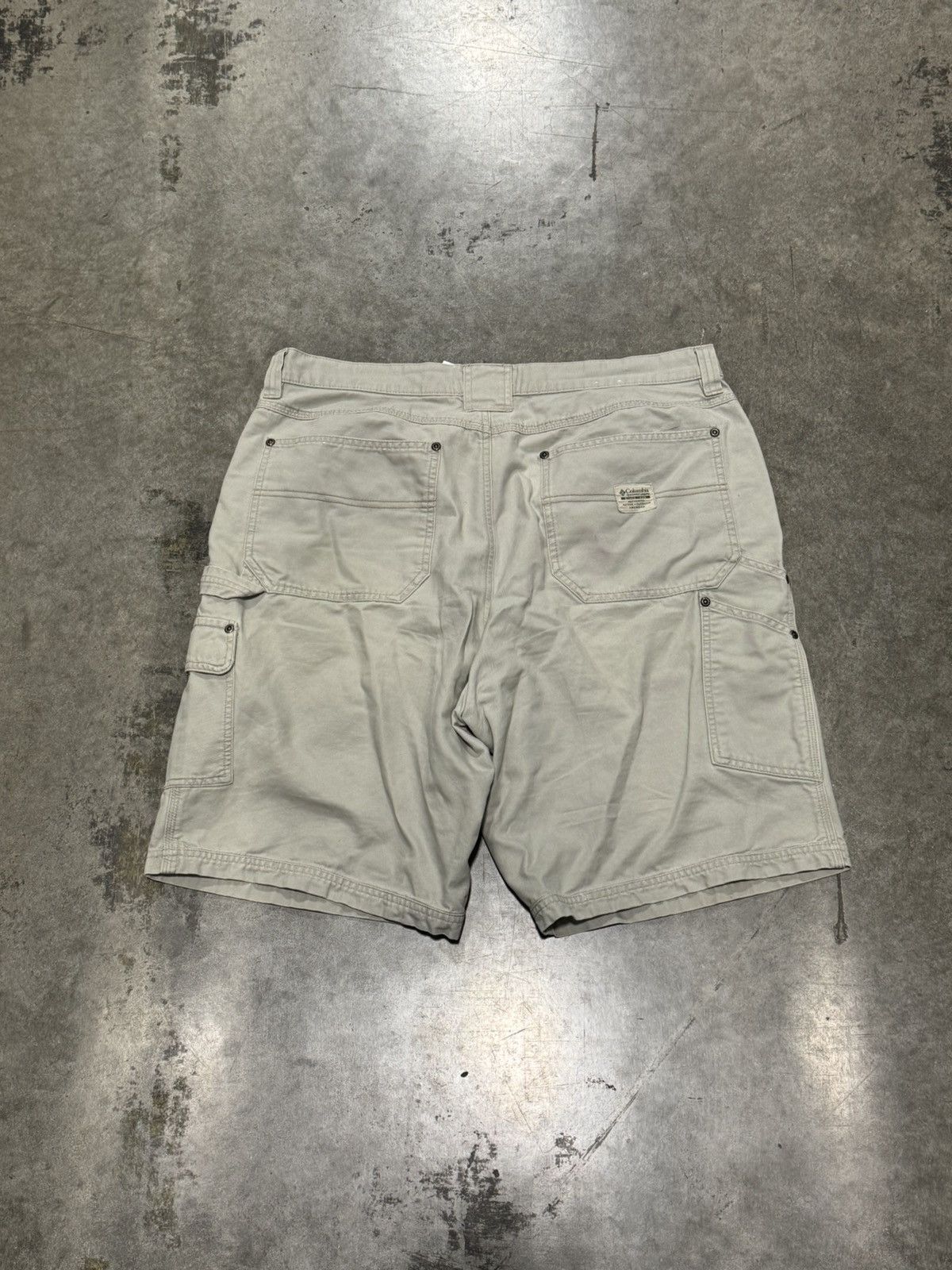 Columbia × Vintage Vintage Columbia Sportswear Carpenter Shorts 38 Size US 38 / EU 54 - 1 Thumbnail