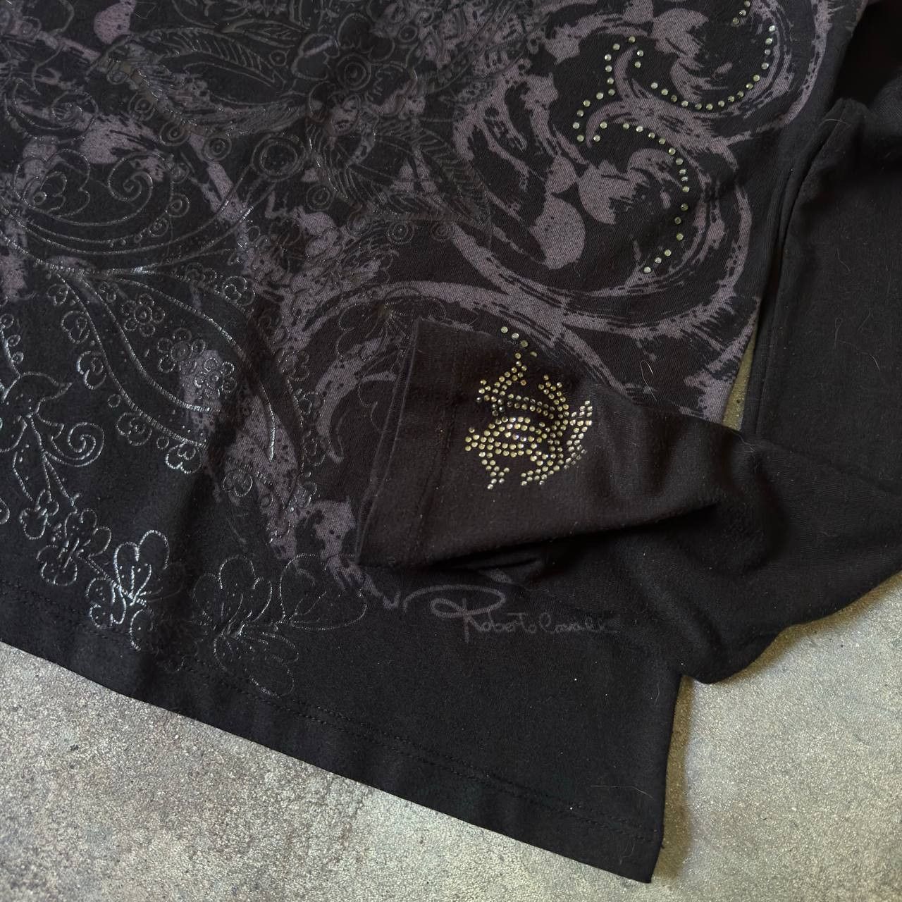 Roberto Cavalli Roberto Cavalli Vintage Gothic Long Sleeve Top Size S / US 4 / IT 40 - 5 Thumbnail