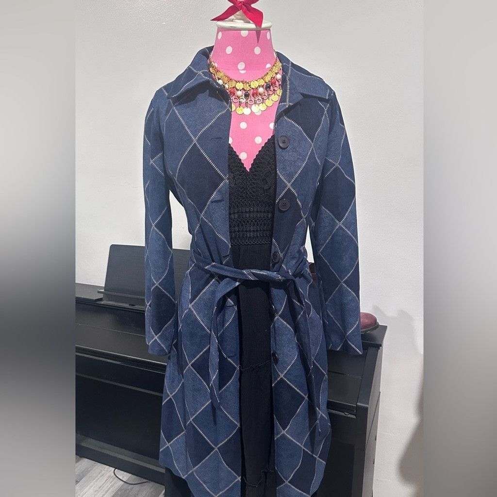 H&M Vintage inspired coat Size ONE SIZE - 1 Thumbnail