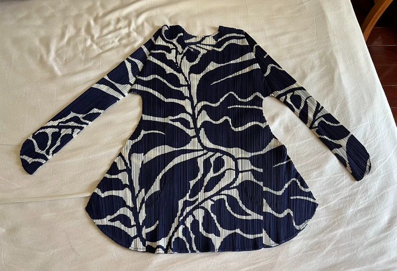 Issey Miyake Issey Miyake size:4 Black pleated long-sleeved shirt Size XS / US 0-2 / IT 36-38 - 1 Thumbnail