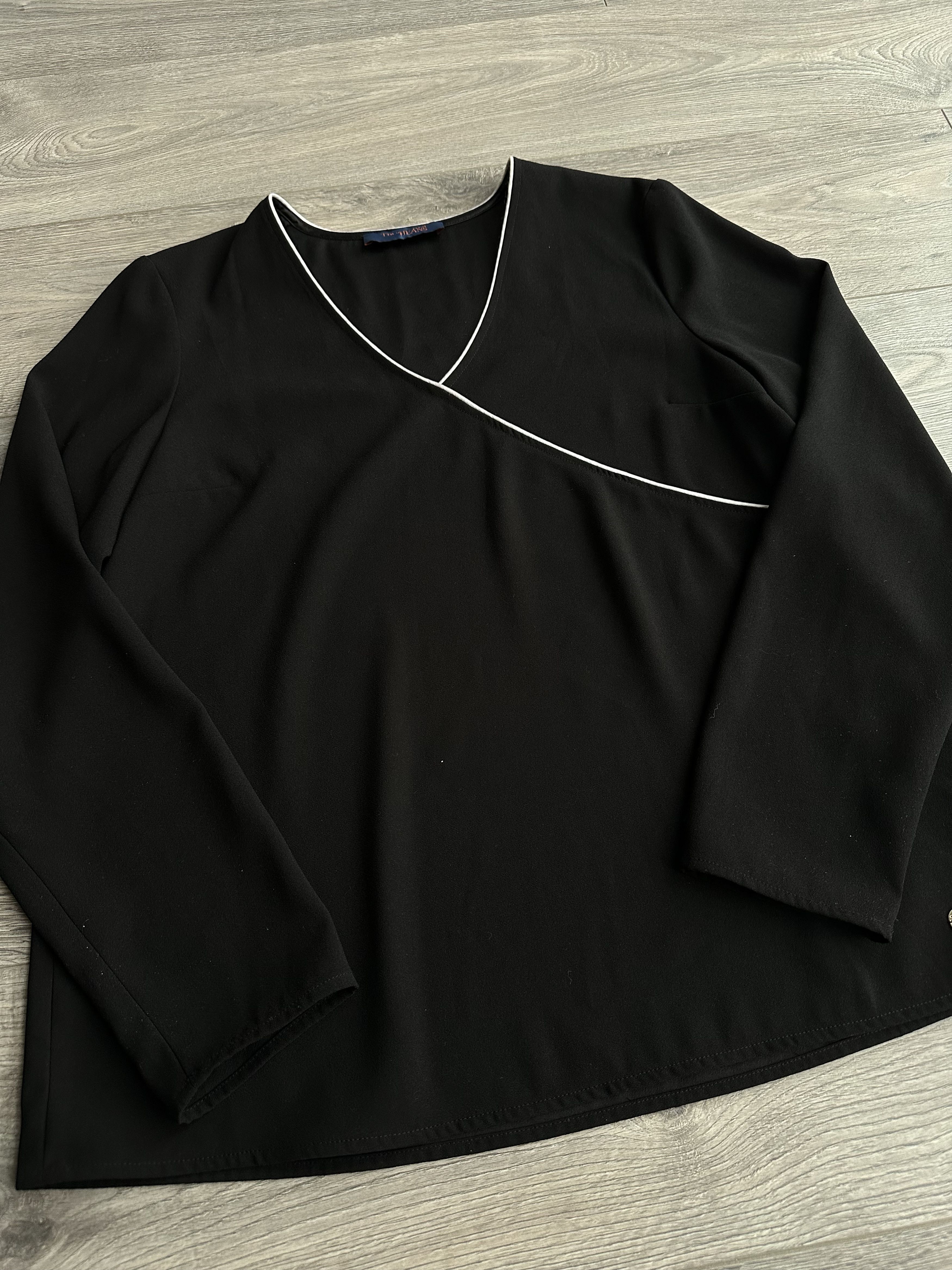 Trussardi Trussardi Blouse Size L / US 10 / IT 46 - 2 Thumbnail