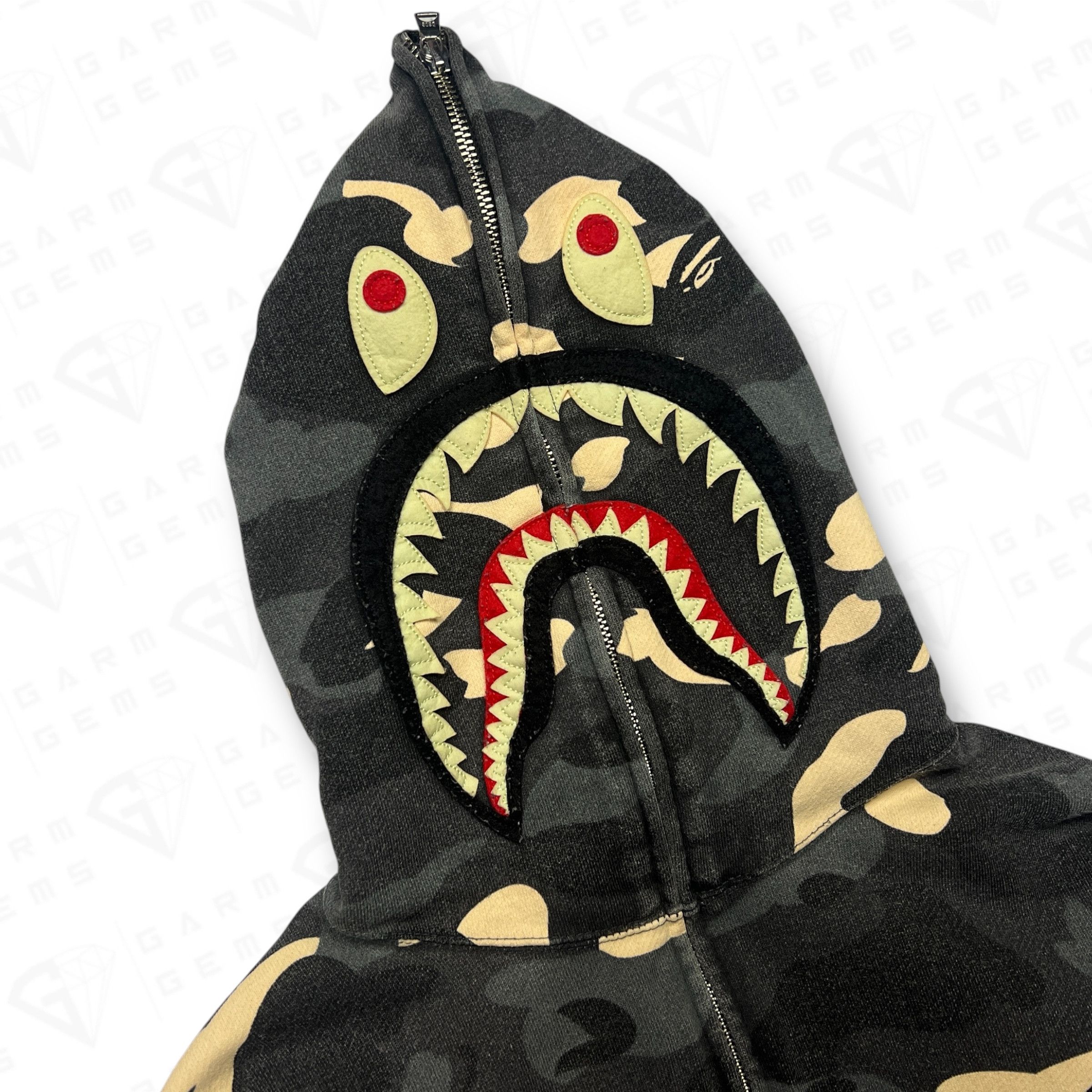 Bape A Bathing Ape Shark Camo Glow In The Dark Full Zip Hoodie Size US S / EU 44-46 / 1 - 4 Thumbnail