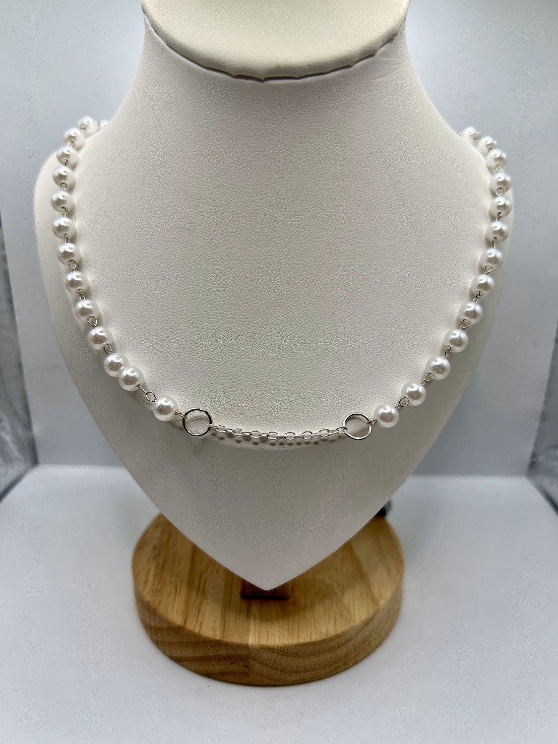 Handmade White Pearl Beads Statement Chain Necklace Size ONE SIZE - 1 Thumbnail