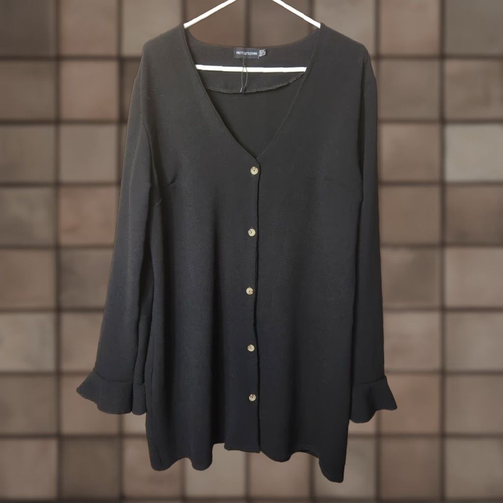 PrettyLittleThing Pretty Little Thing Dress Black Buttonfront Vneck Bell Sleeve Size 12 Womens NWOT Knee Length Polyester Shirt Dress Size XL / US 12-14 / IT 48-50 - 1 Thumbnail