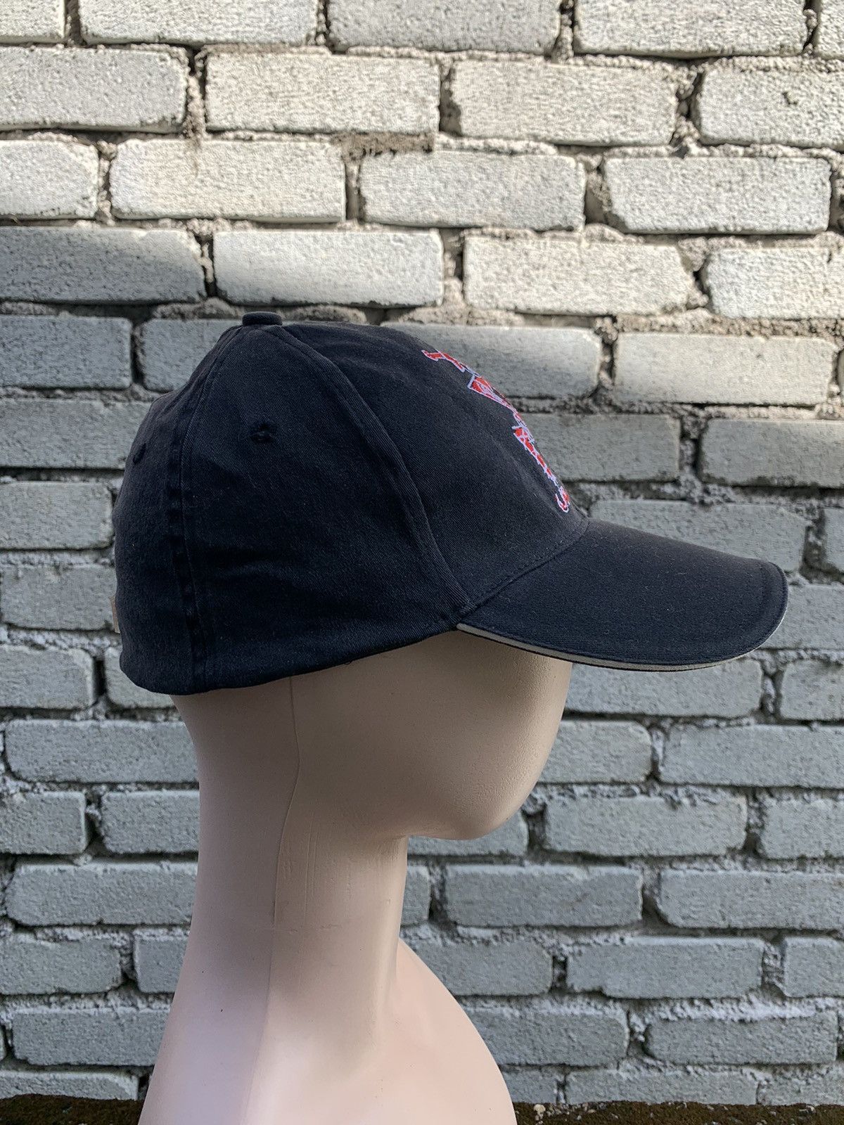 Rap Tees Steals! Vintage Akai Professional MPC Man Embroided Full Cap Size ONE SIZE - 3 Thumbnail