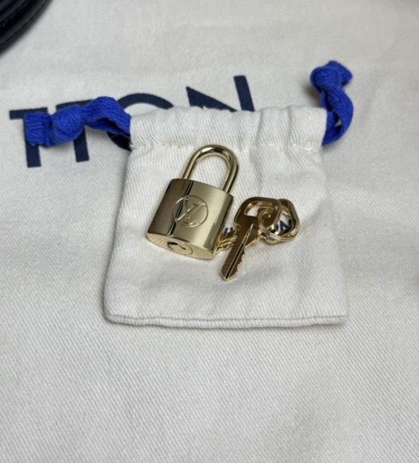 Louis Vuitton Louis Vuitton Cannes Classic Bag Size ONE SIZE - 9 Thumbnail
