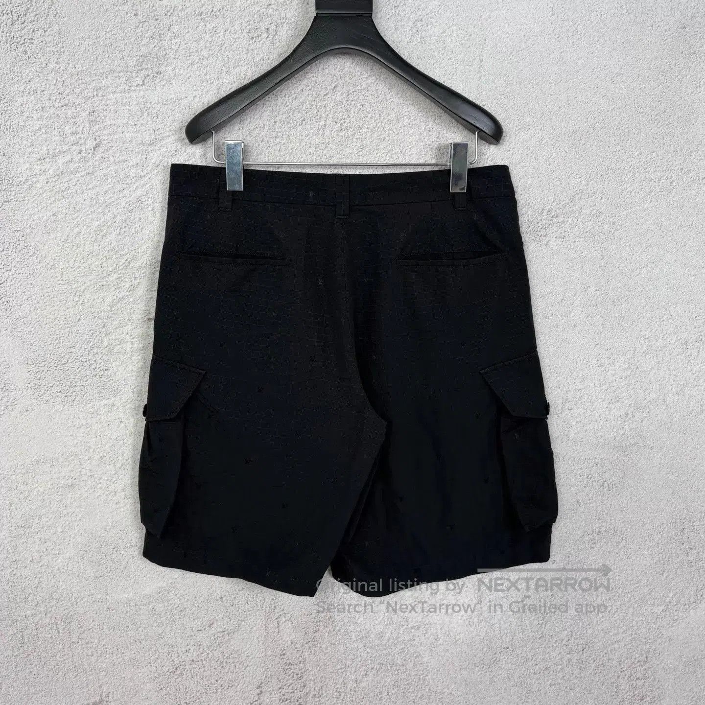 Louis Vuitton Black Cargo Shorts with Utility Pockets. Size US 34 / EU 50 - 2 Thumbnail