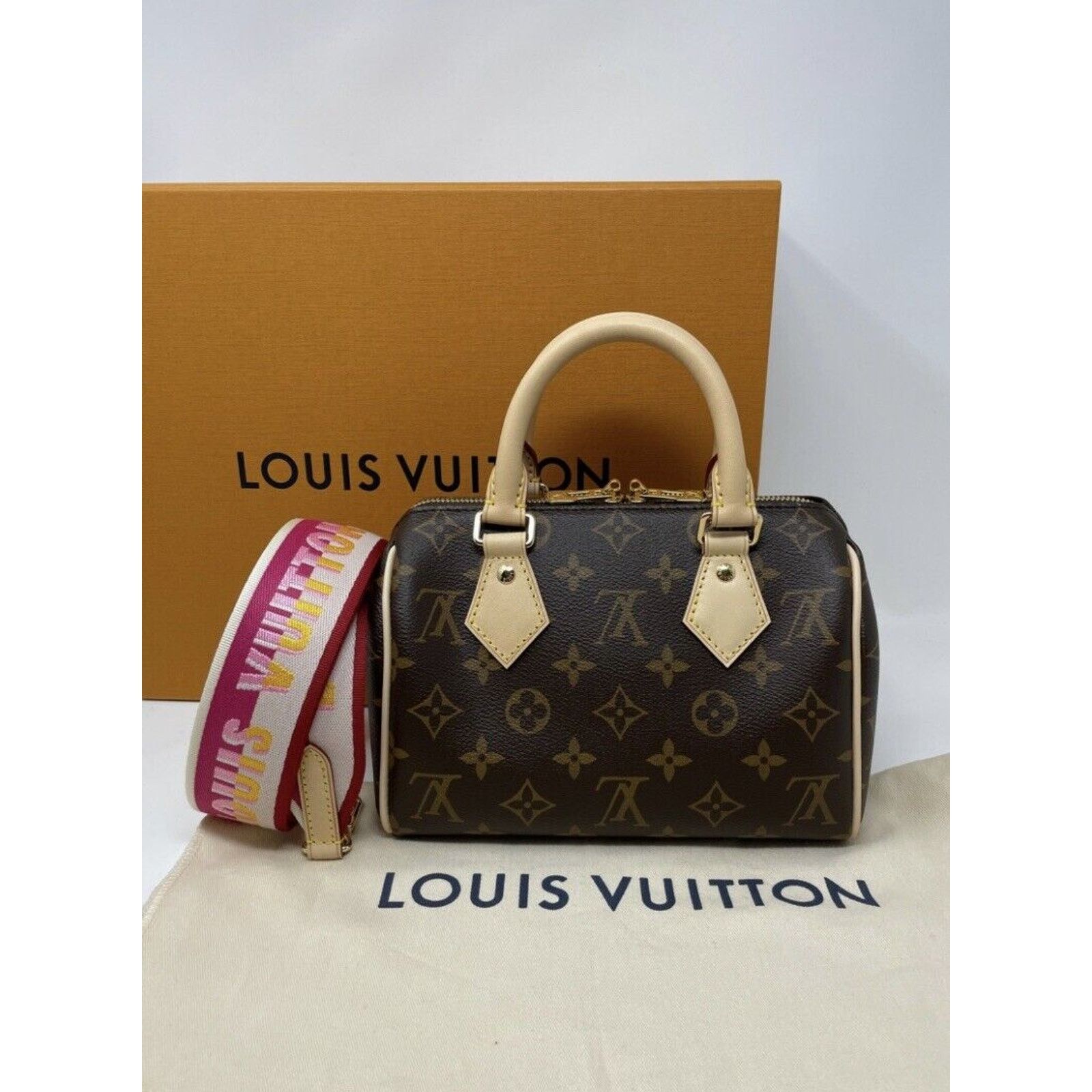 Louis Vuitton Louis Vuitton Speedy Bandouliere 20 Crossbody Fuchsia Size ONE SIZE - 4 Thumbnail