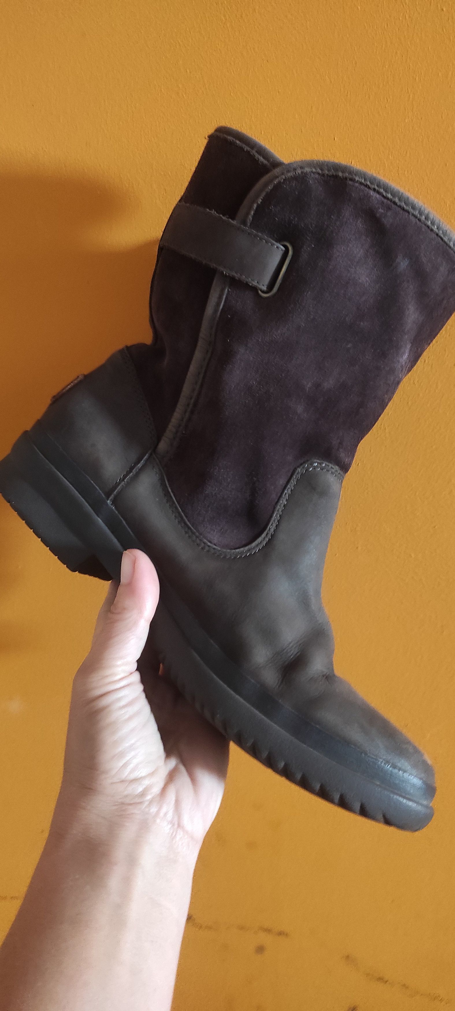 Ugg UGG Simmens Suede Leather Waterproof Shearling Boots Size US 8 / IT 38 - 14 Thumbnail