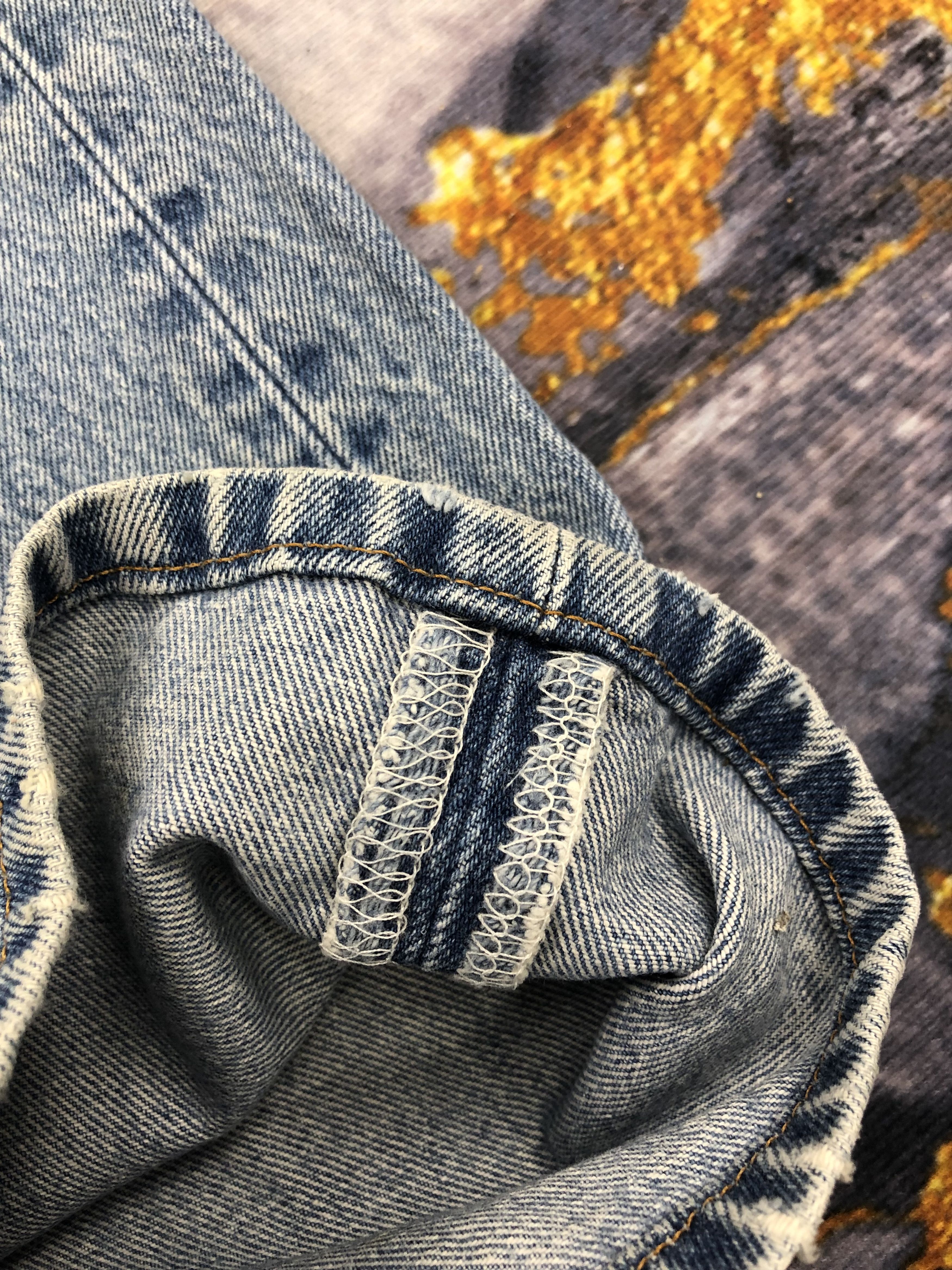 Levi's Vintage 90s Levis 501 Faded Blue Button Fly Jeans DPP0040 Size US 36 / EU 52 - 7 Thumbnail
