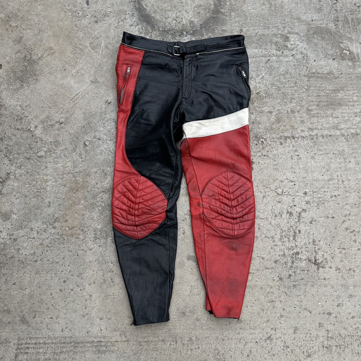 image of Vintage Moto Leather Pants Size 58 Y2K Style Usa 00S in Black/Red, Men's