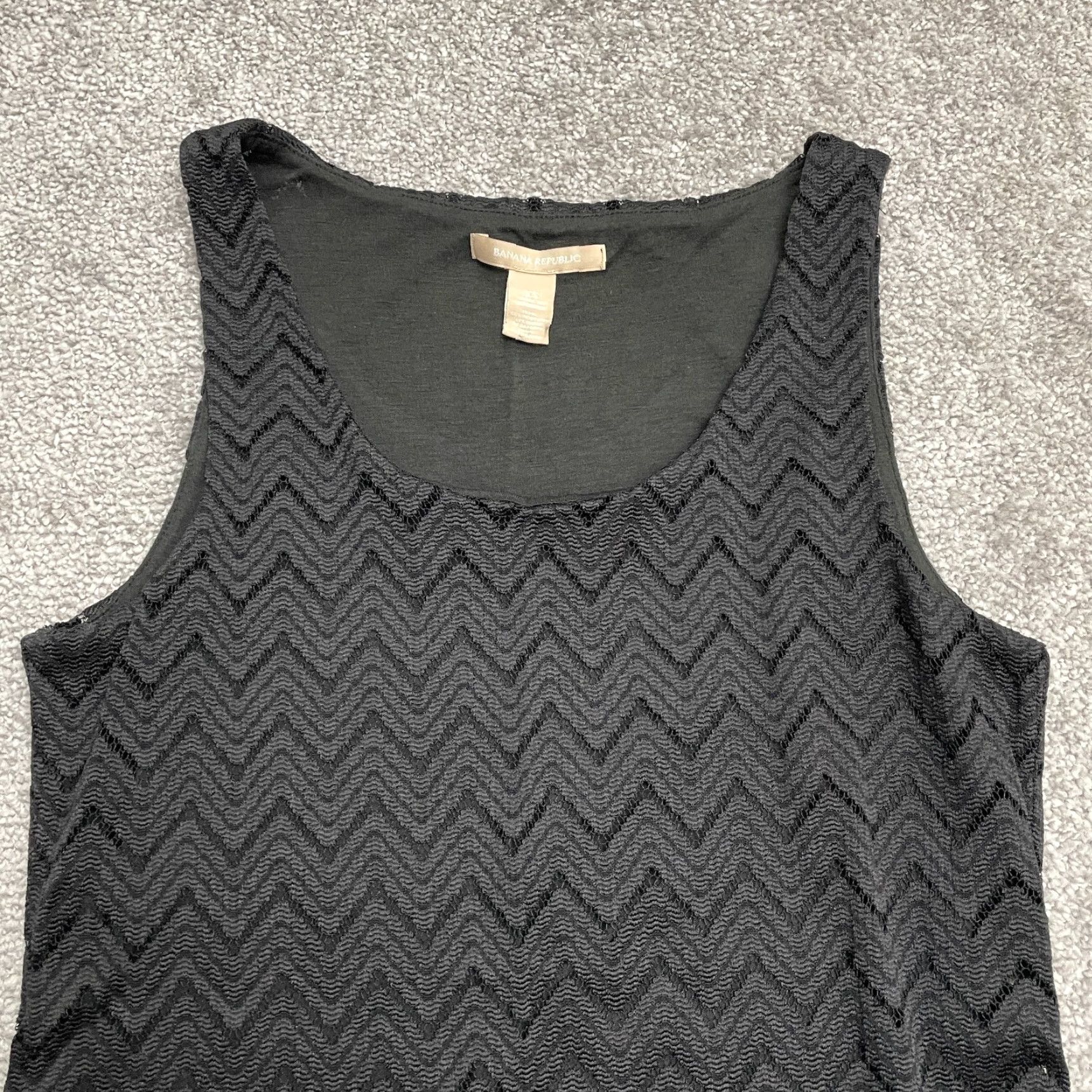 Banana Republic Banana Republic Tank Top Womens XS Black Geometric Sleeveless Casual Stretch Lace Tank Top Size XS / US 0-2 / IT 36-38 - 3 Thumbnail