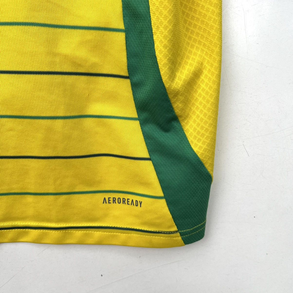 Adidas FC Celtic 2024 2025 soccer jersey football t shirt adidas Size US L / EU 52-54 / 3 - 6 Thumbnail