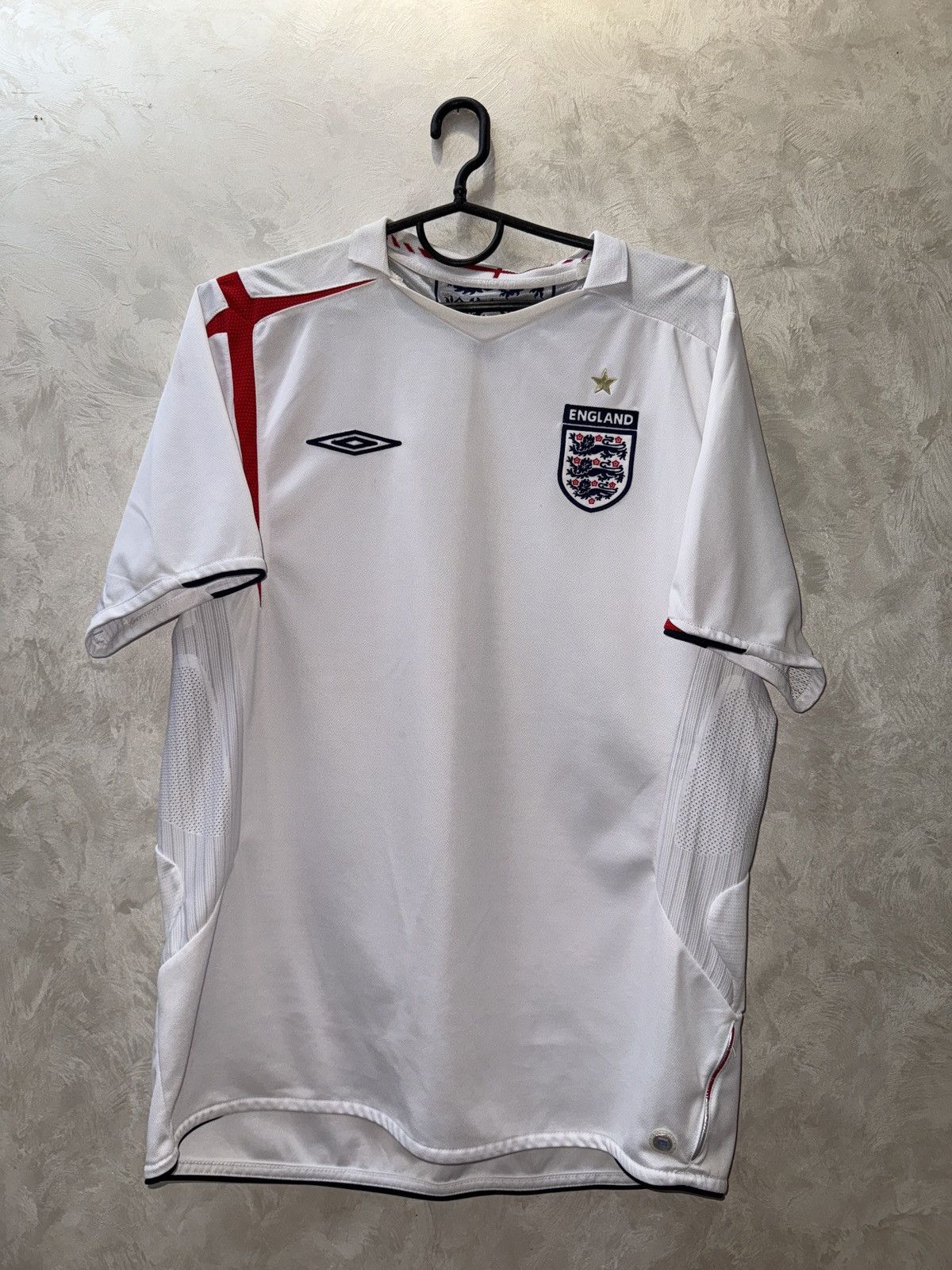 Umbro × Vintage England National Team 2006 2007 Home Shirt Jersey Umbro Size US L / EU 52-54 / 3 - 1 Thumbnail