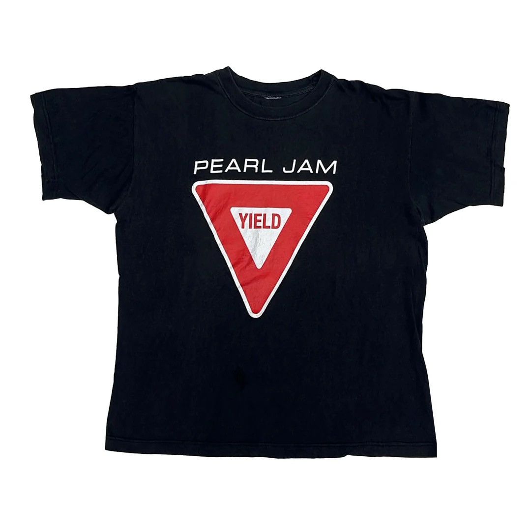 image of Band Tees x Tour Tee Pearl Jam 1998 90's Vintage Yield Band Tour T-Shirt in Black, Men's (Size XL)