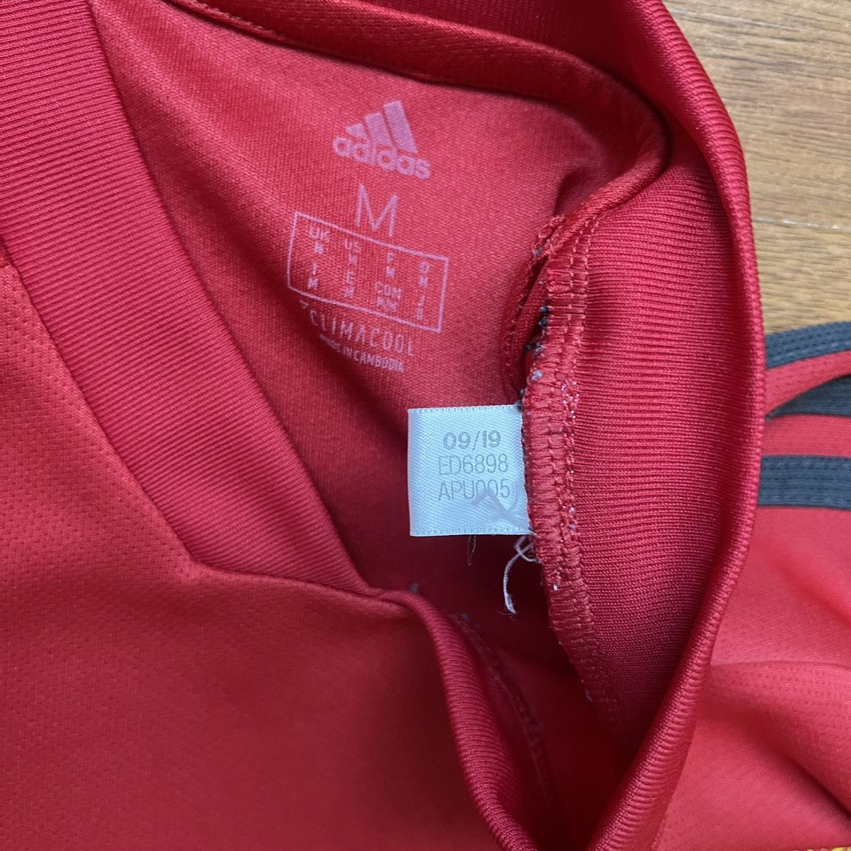 Adidas × Vintage MANCHESTER UNITED ADIDAS 2019/2020 FOOTBALL TRAINING JERSEY Size US M / EU 48-50 / 2 - 6 Thumbnail
