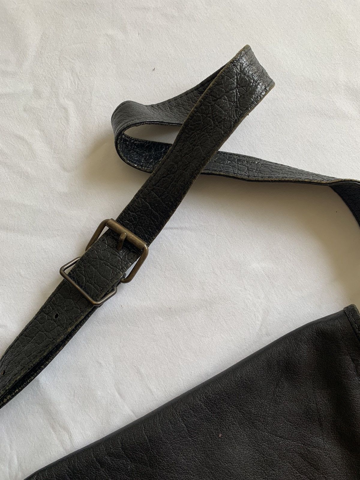 Moschino VINTAGE MOSCHINO BLACK LEATHER SLING BAG Size ONE SIZE - 7 Thumbnail