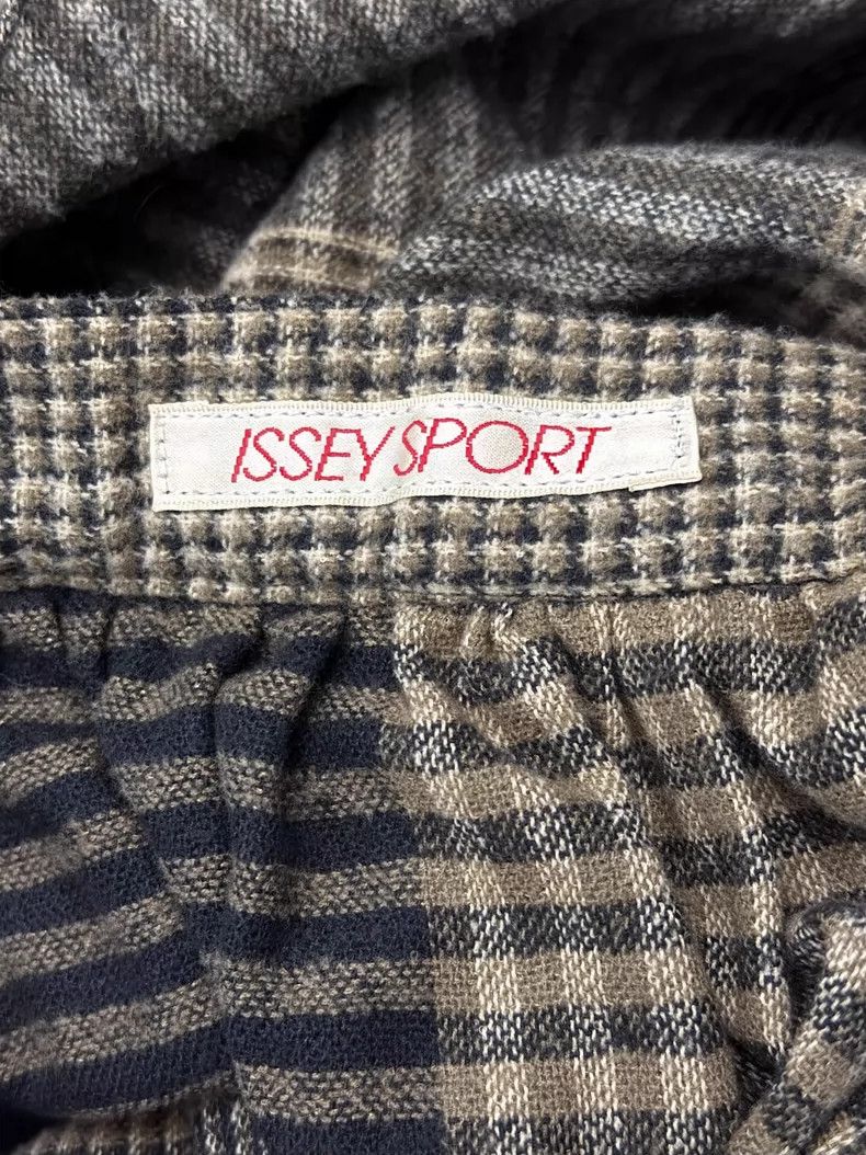 Issey Miyake Issey Miyake size:9 Brown striped checkered top Size S / US 4 / IT 40 - 3 Thumbnail