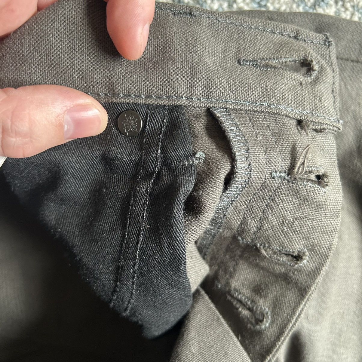 Naked & Famous AUTUMN 2020 Made in Canada BLACK STEEL DUCK CANVAS SELVEDGE Size US 33 - 11 Thumbnail
