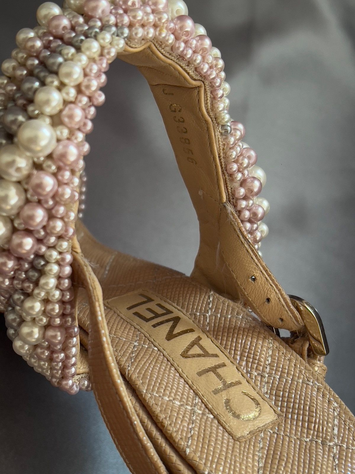 Chanel High heels Chanel in beige leather and pearls Size US 7.5 / IT 37.5 - 3 Thumbnail