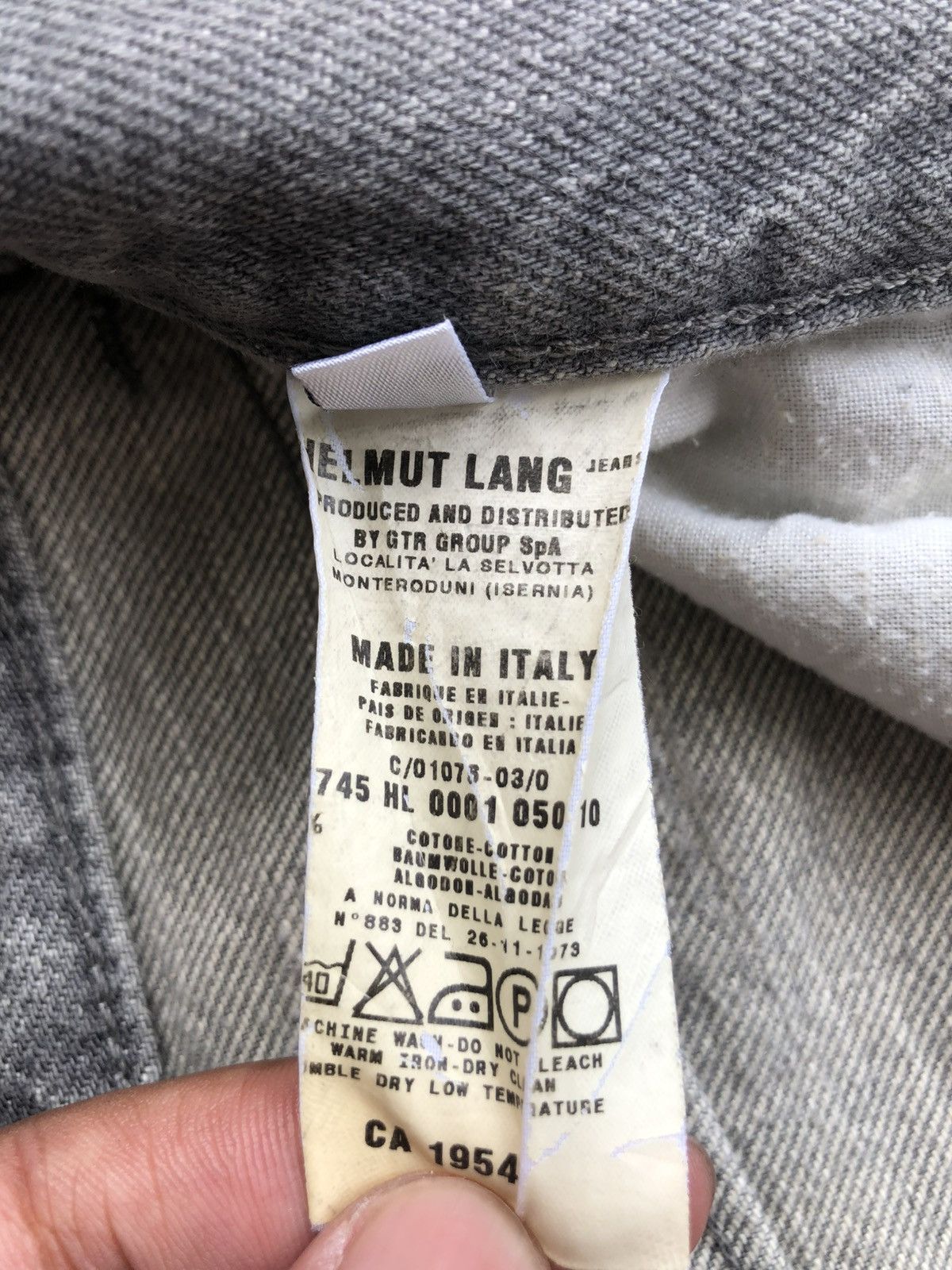 Helmut Lang Helmut Lang Classic Denim Classic Cut Distressed Jeans Size US 30 / EU 46 - 19 Thumbnail